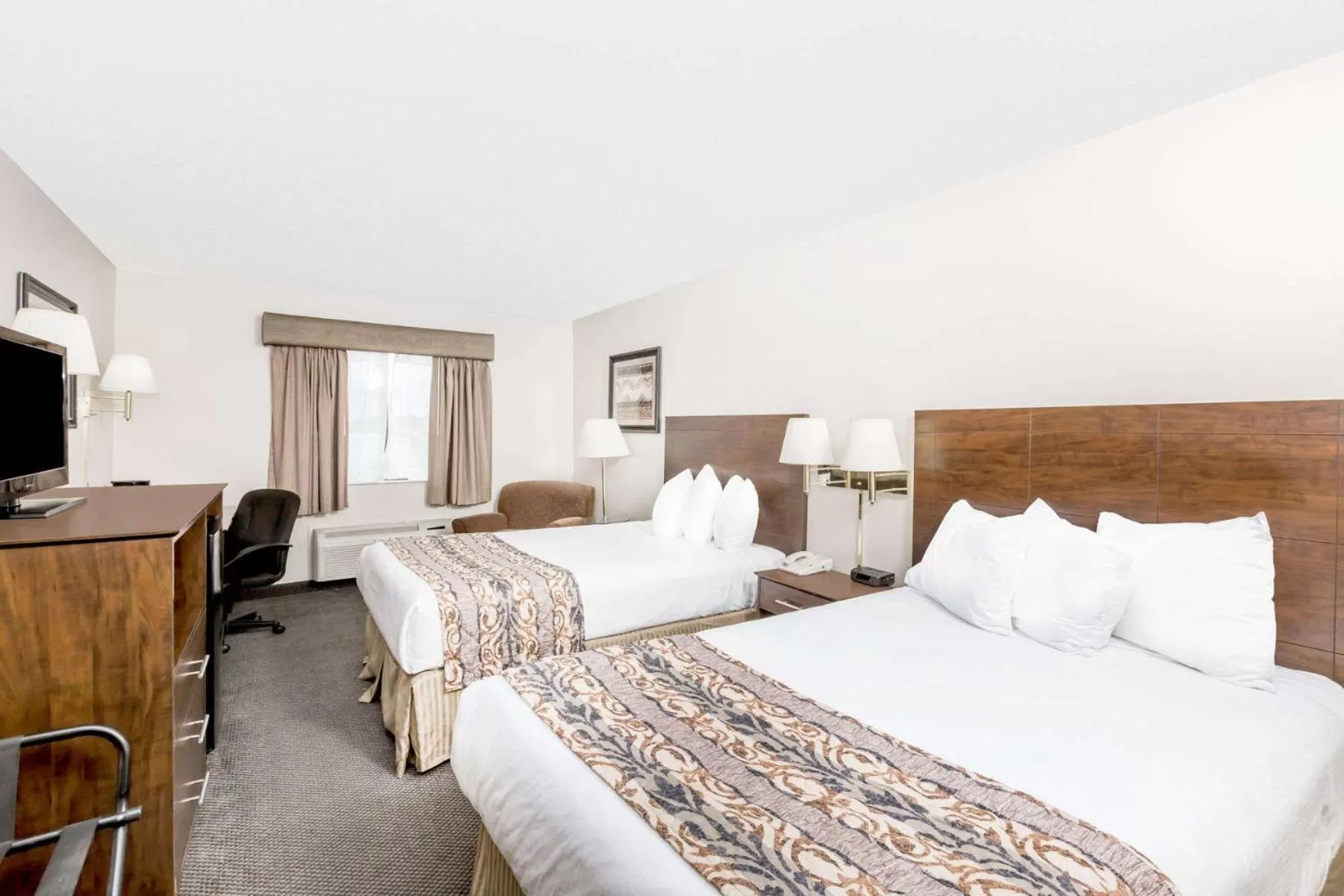 Double Room with Two Double Beds - Non-Smoking in Baymont by Wyndham LeMars