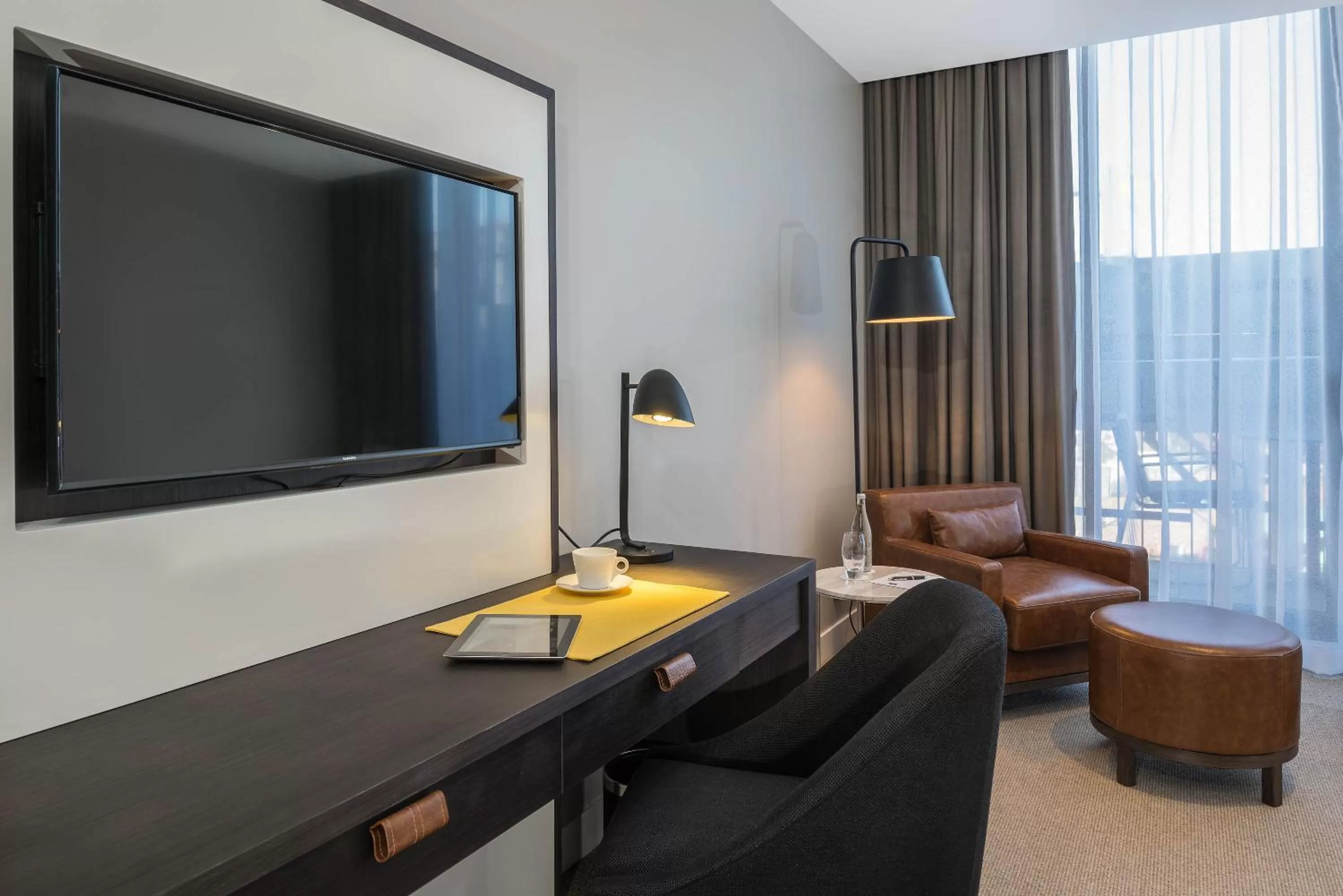 Two-Bedroom Hotel - Dual Key in Peppers Docklands