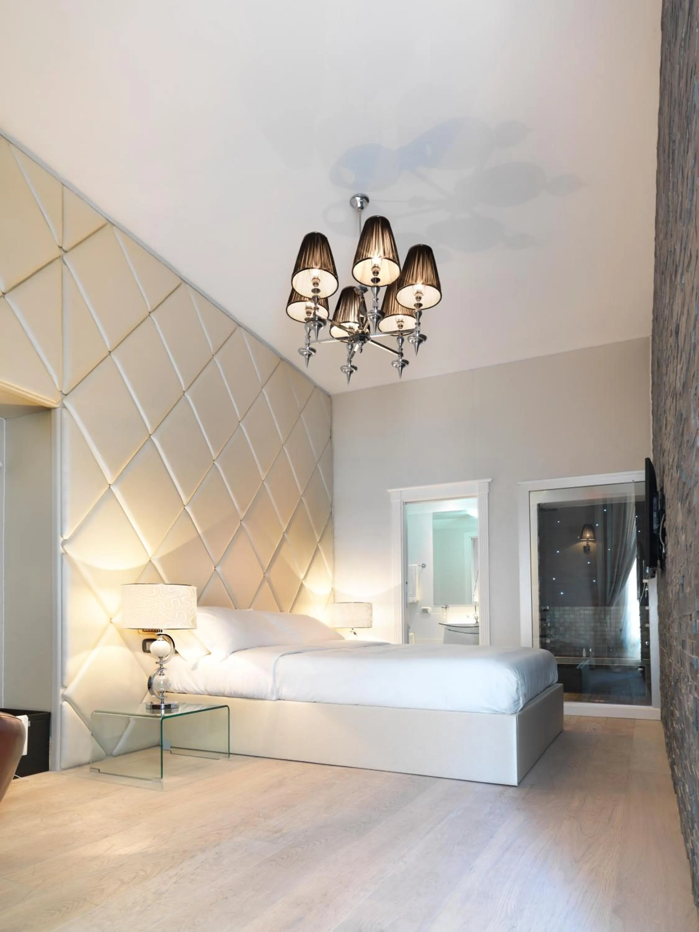 Bedroom, Bed in Spagna Royal Suite