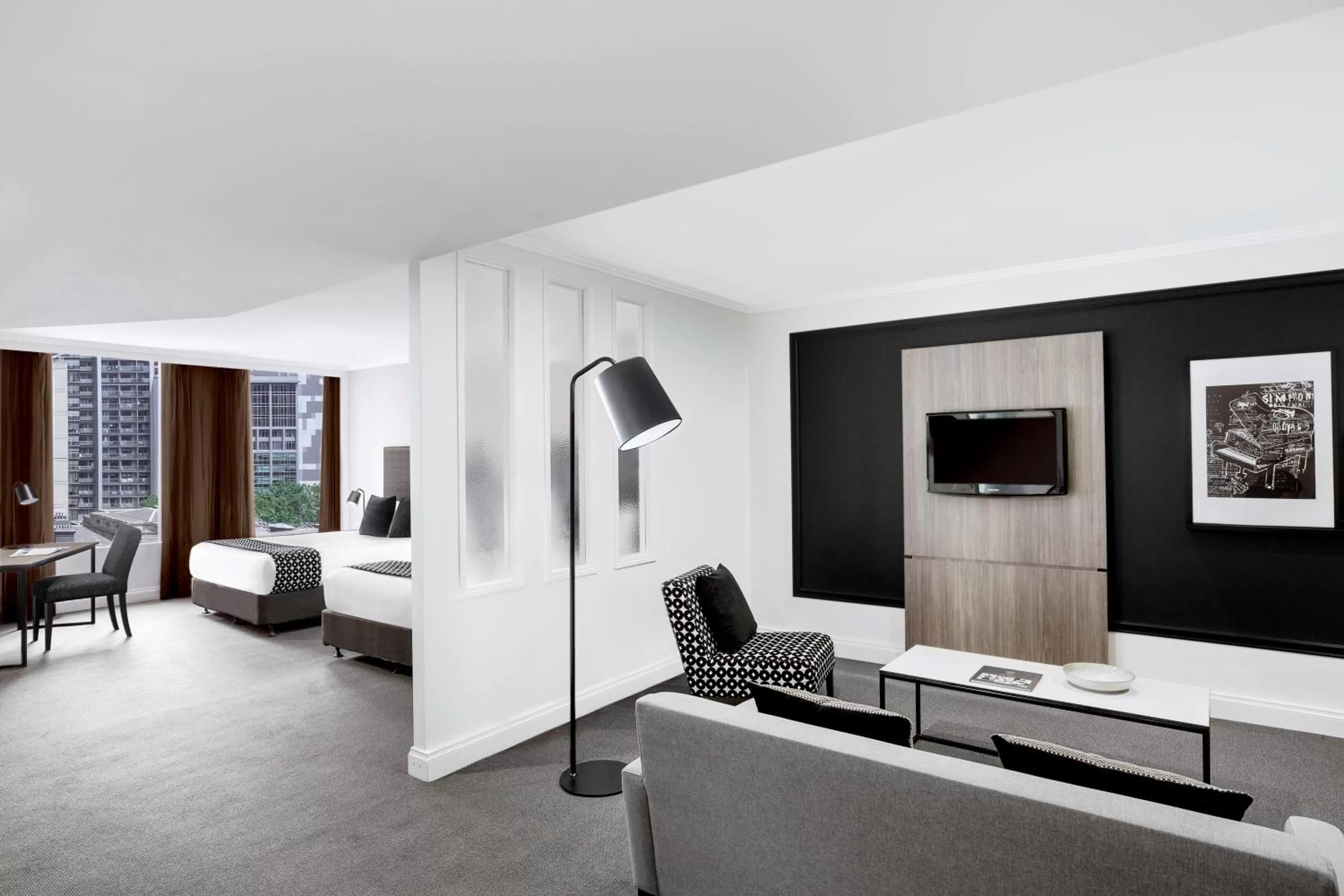 Studio Queen Queen in Mantra on Little Bourke Melbourne