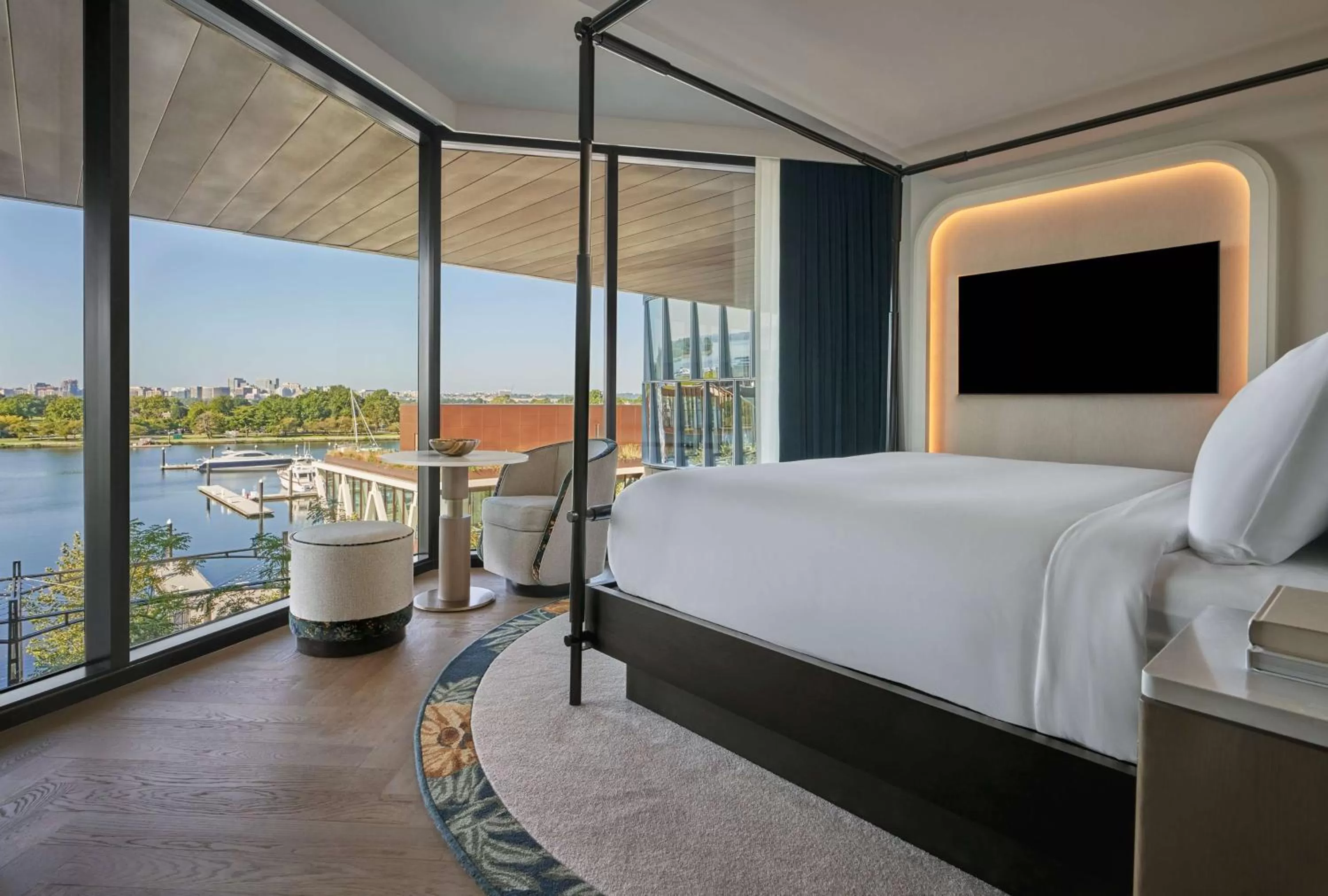 Deluxe River View King Room in Pendry Washington DC - The Wharf