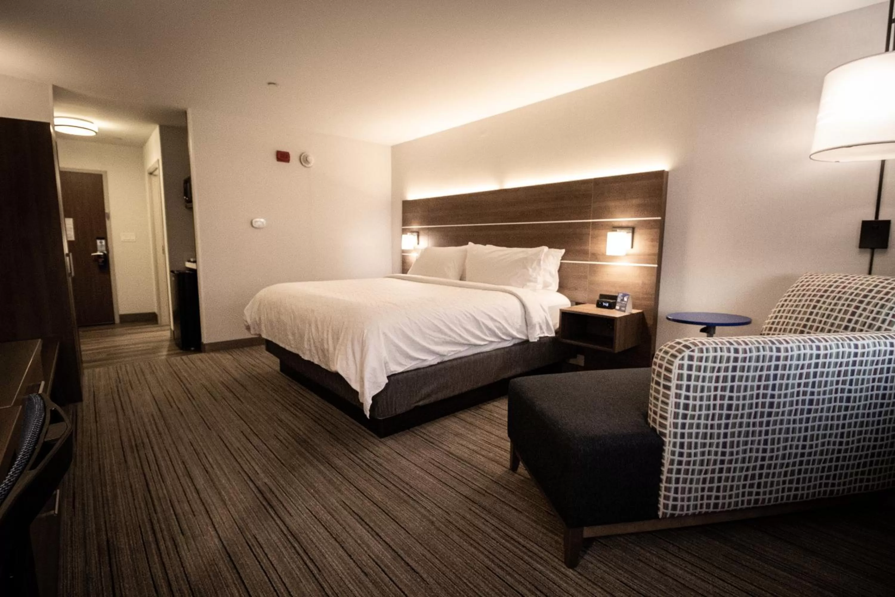 Standard King Room in Holiday Inn Express & Suites - Boston South - Randolph by IHG