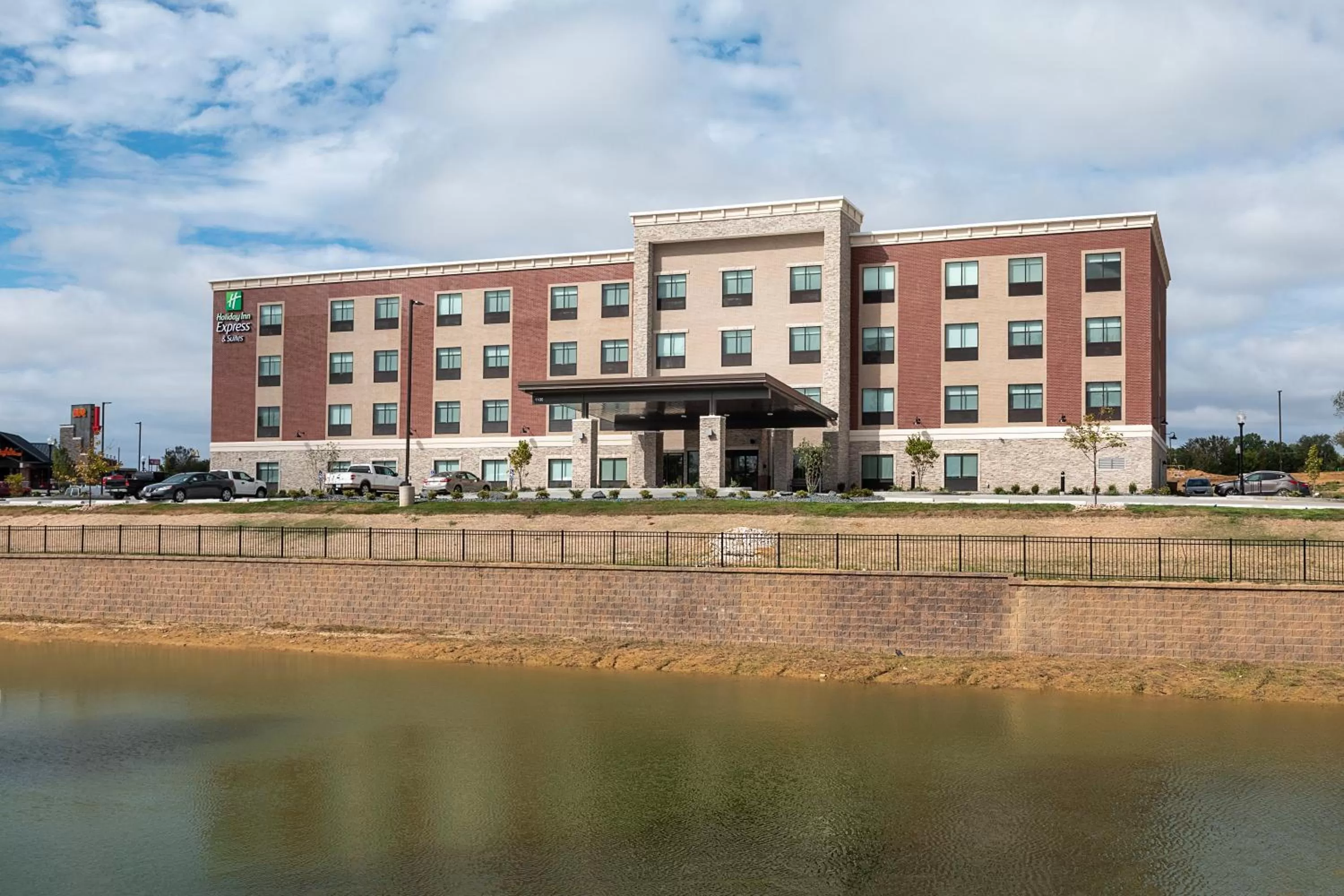 Holiday Inn Express & Suites - Wentzville St Louis West by IHG