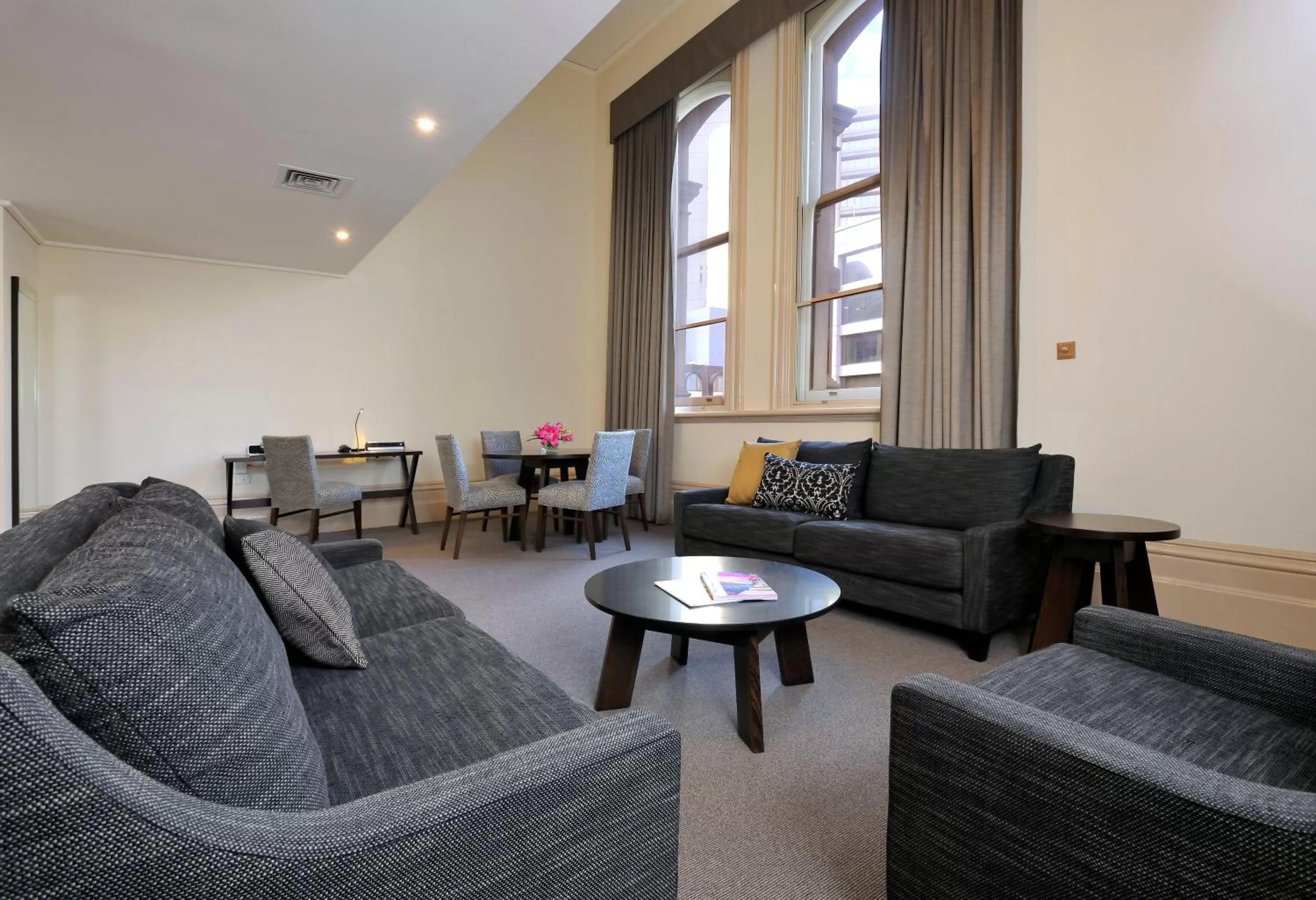 Living room in Grand Hotel Melbourne