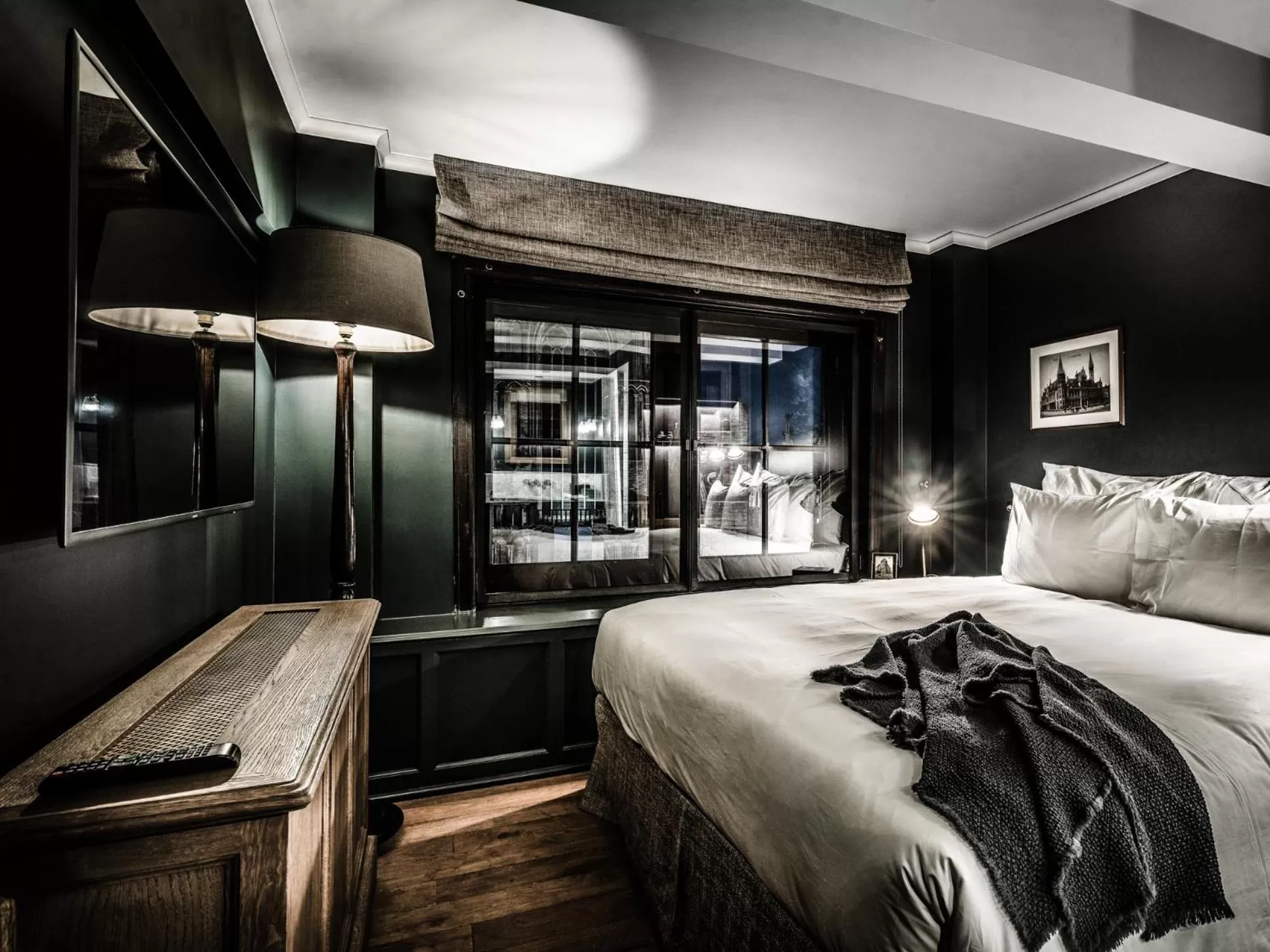 Duplex Deluxe King Room in 1898 The Post