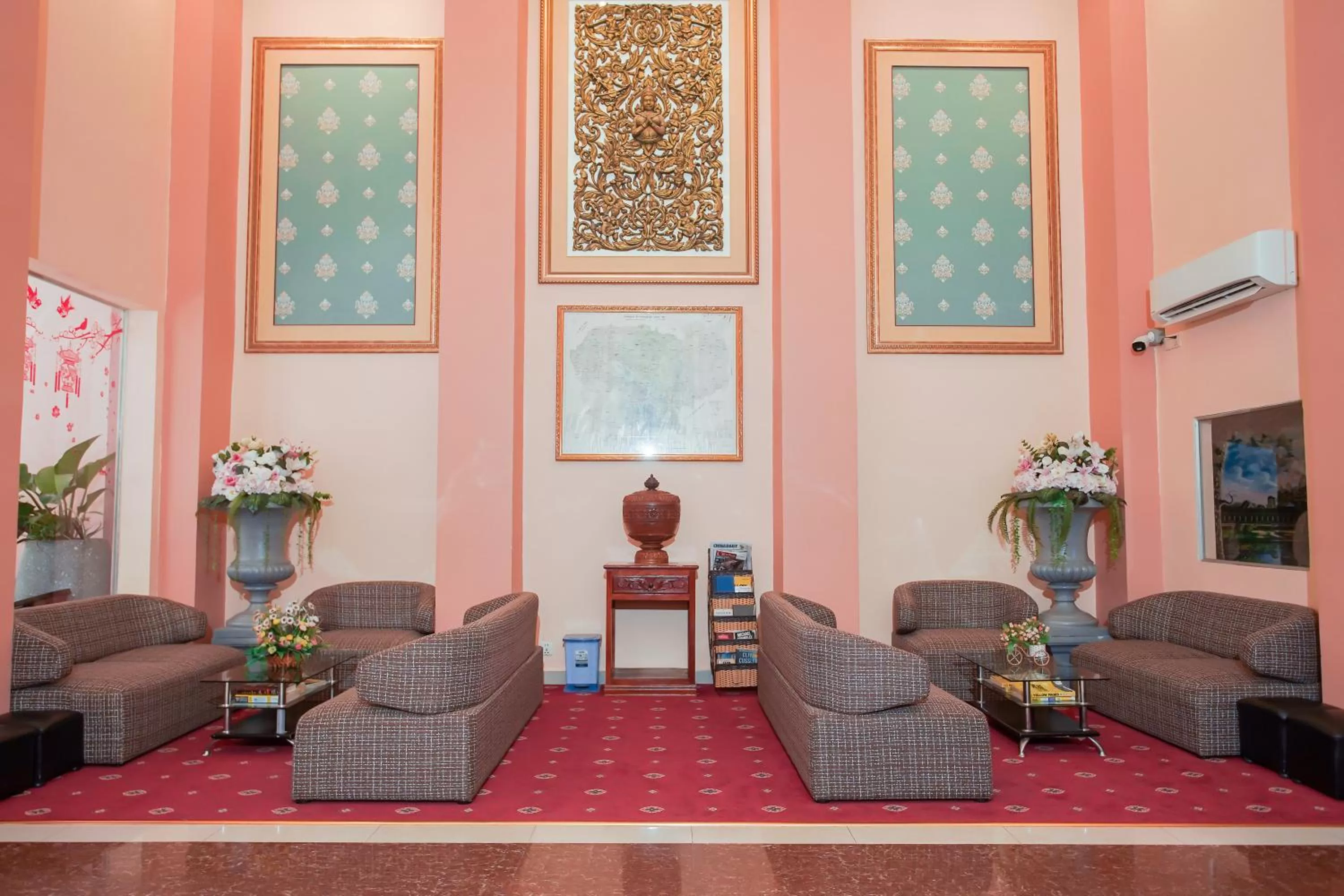 Lobby or reception in Silver Mounts Hotel