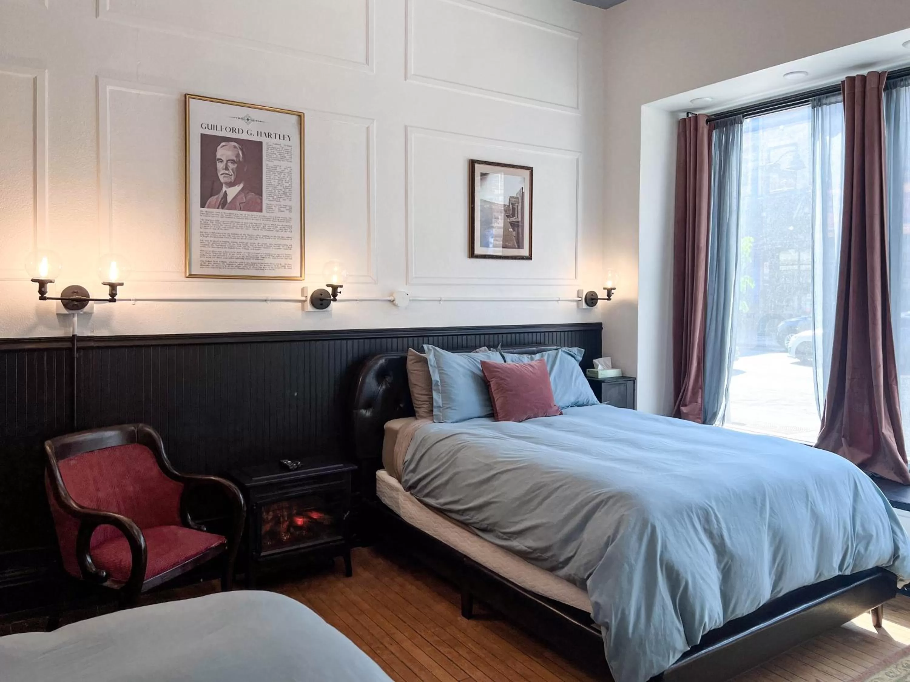 Bed in The Oliver Inn