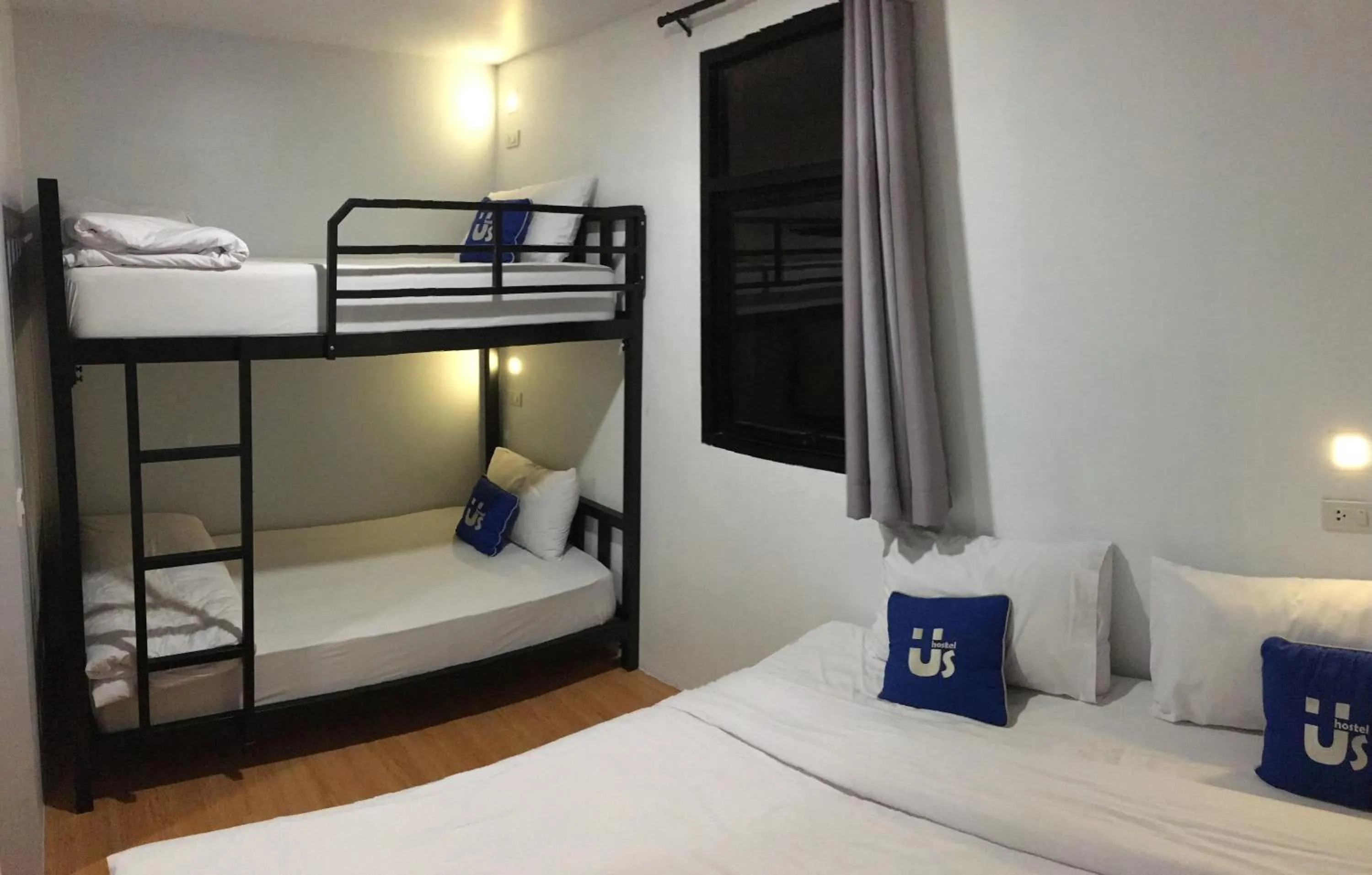Family Room with Private Bathroom in Us Hostel Samui
