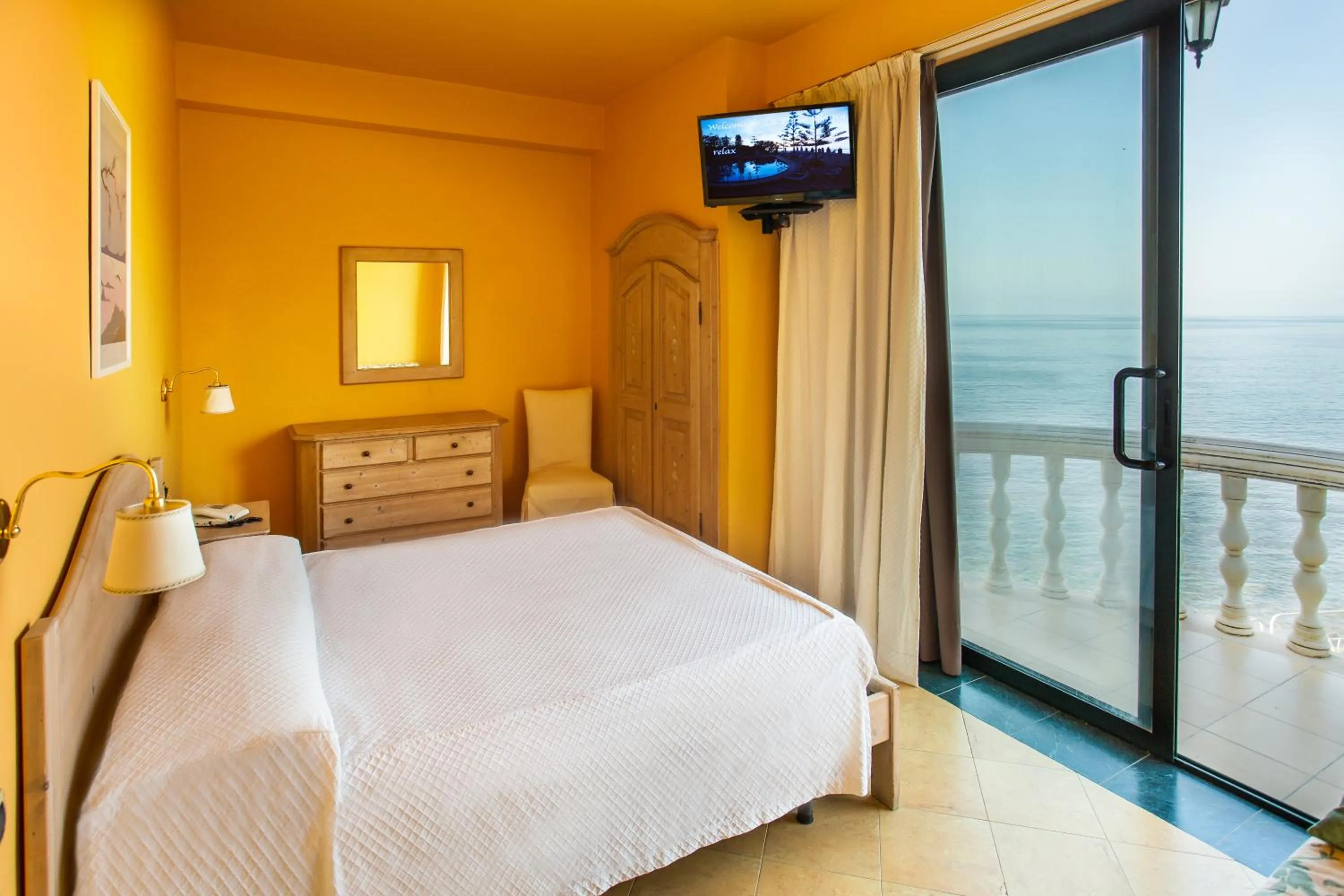 Single Room with Balcony in Hotel La Playa Blanca