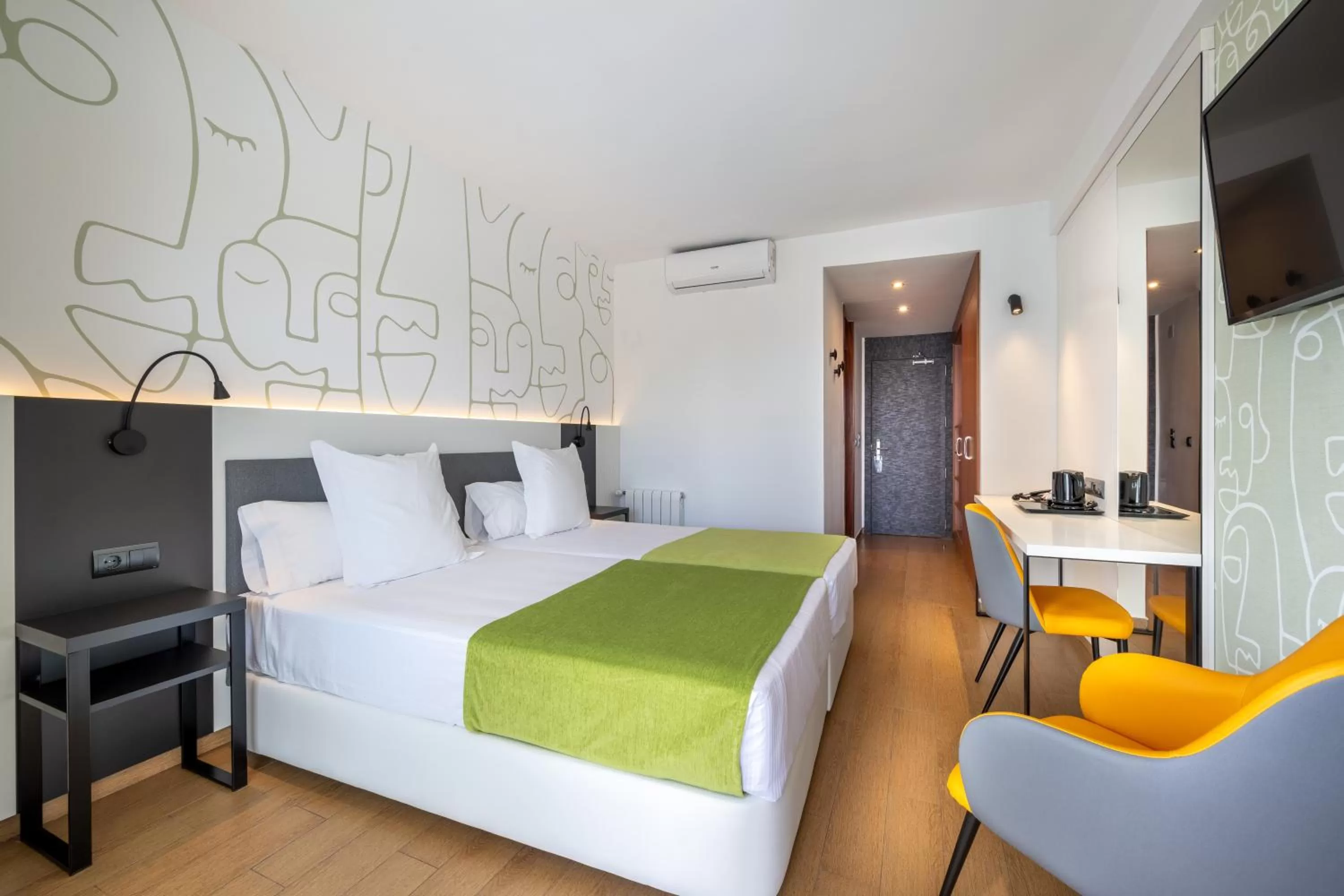 Premium Double or Twin Room in Climia Benidorm Plaza
