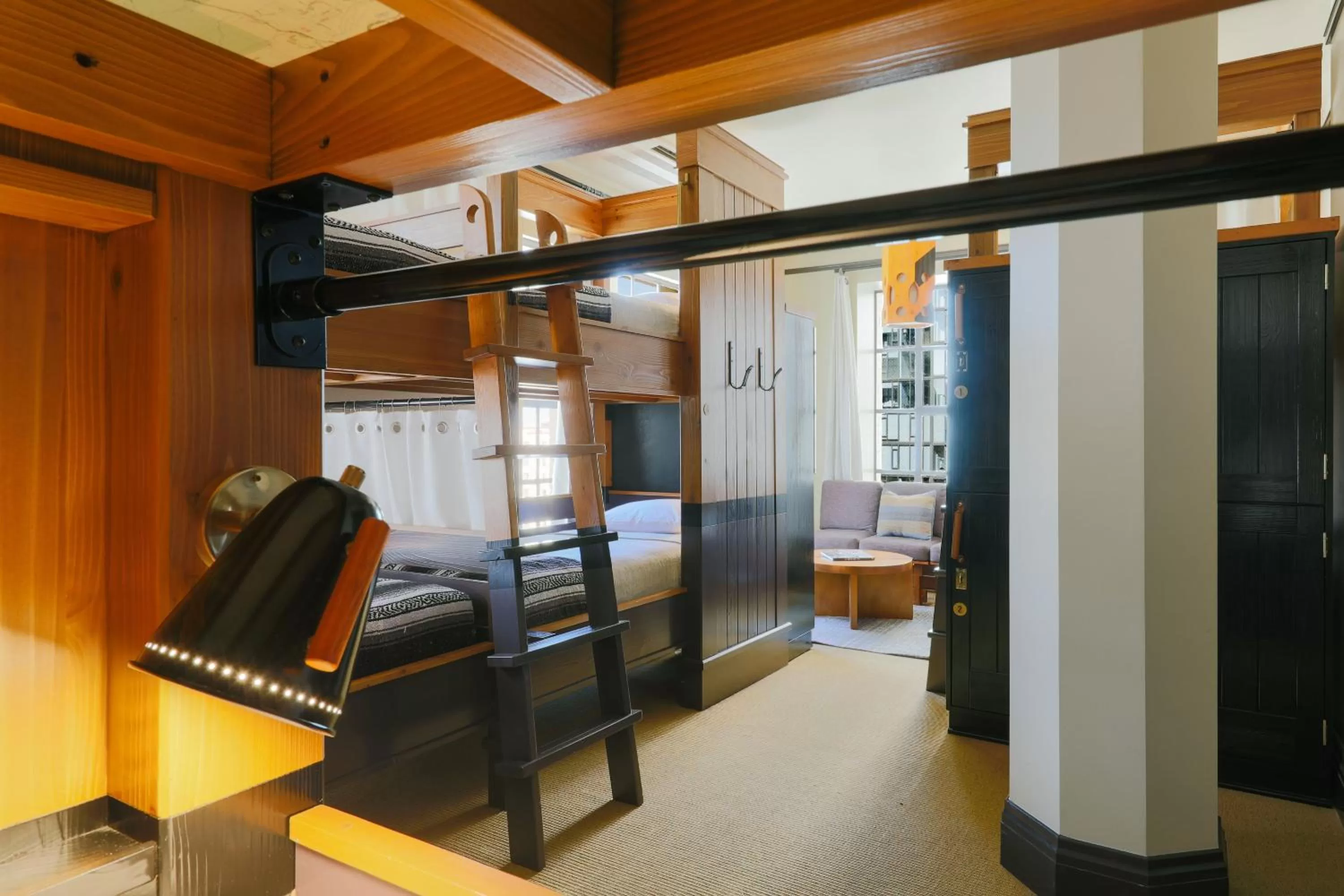 Bed in Eight-Bedroom in Freehand Los Angeles