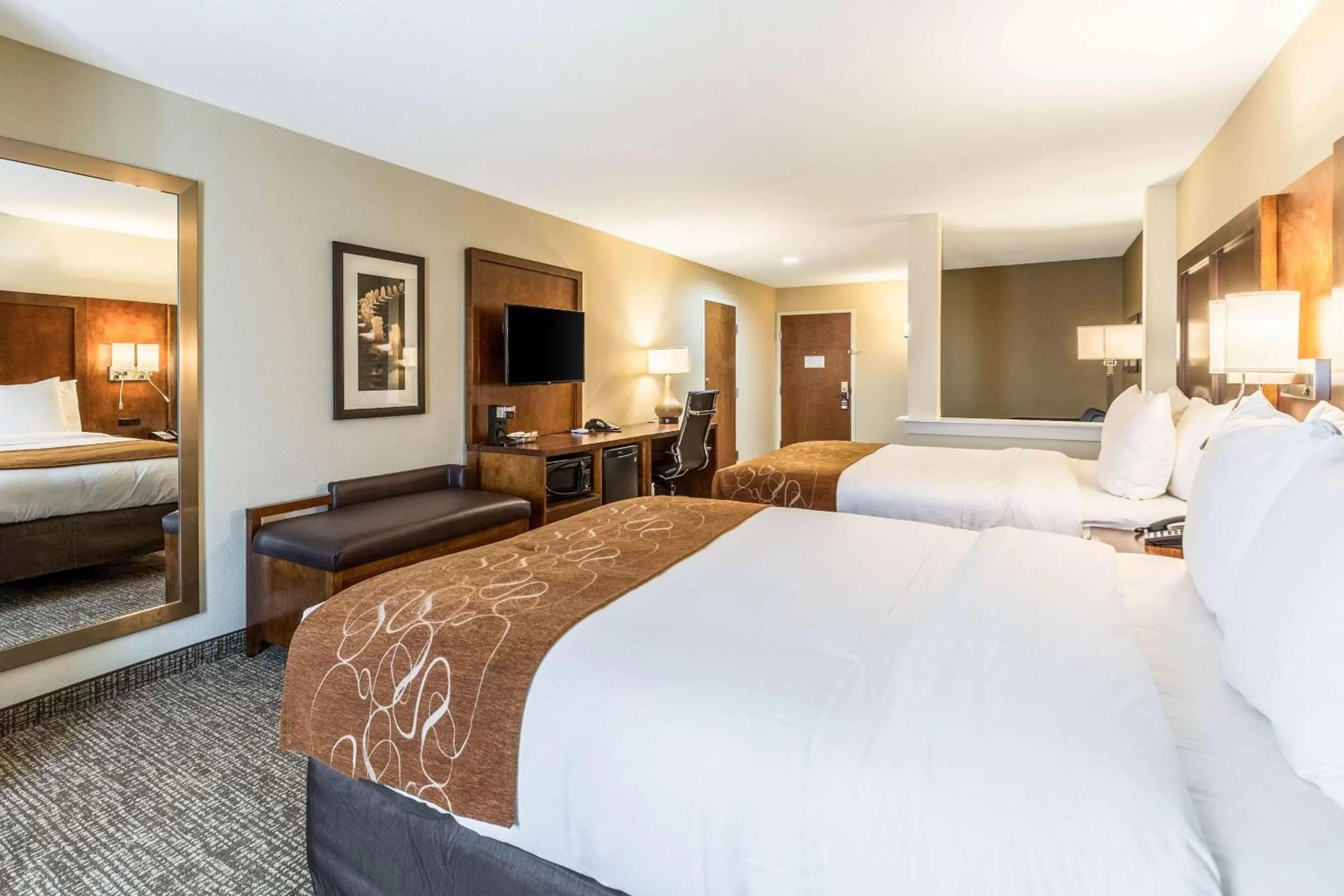 Queen Suite with Two Queen Beds - Disability Access/Non-Smoking in Comfort Suites