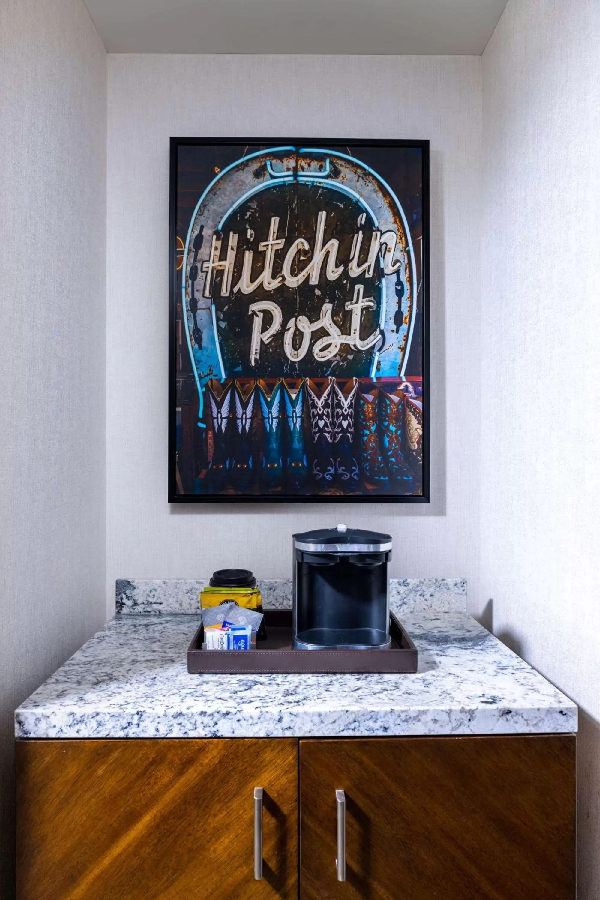 King Room with Roll-In Shower - Disability Access in Hilton Austin