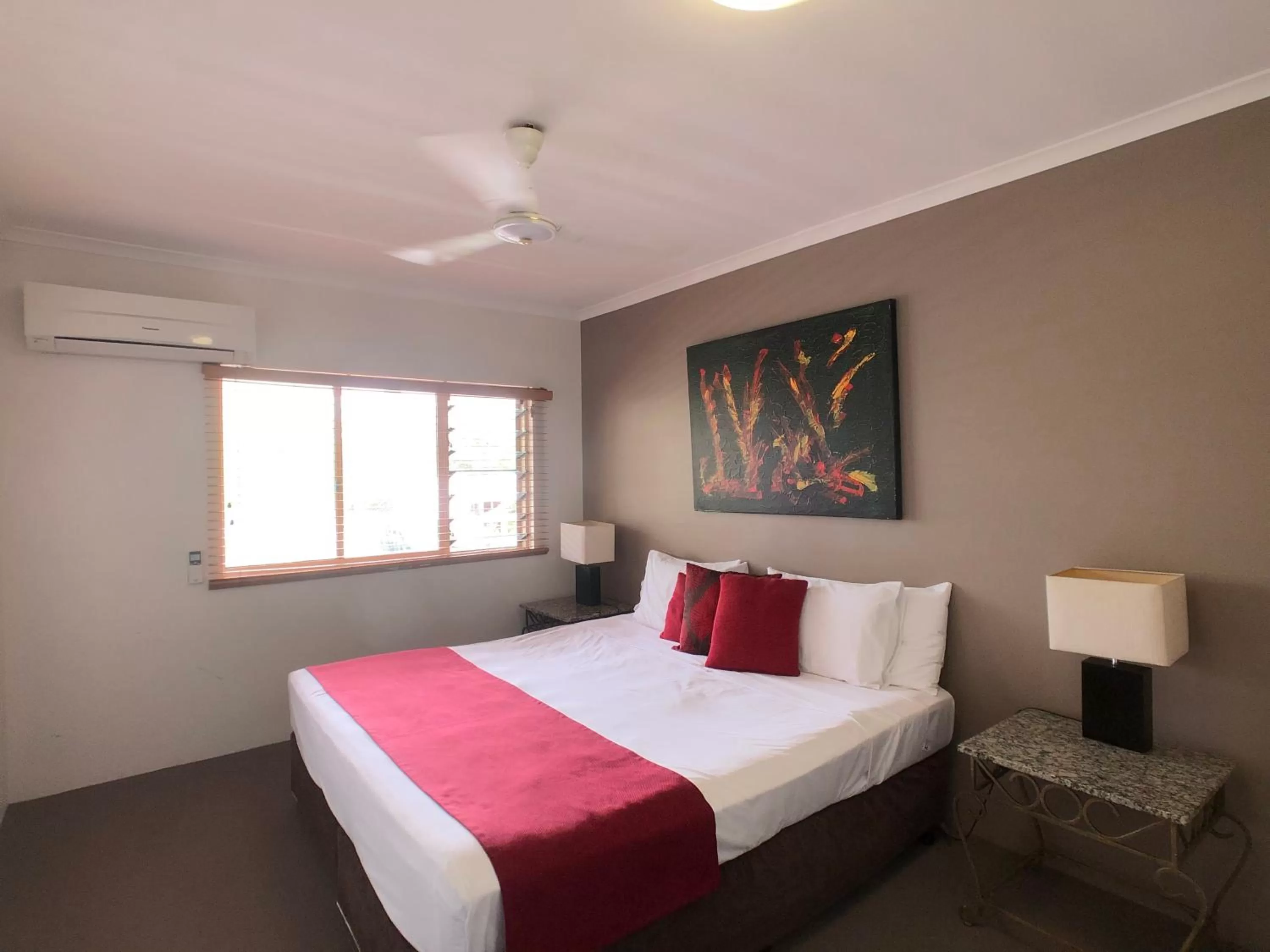 One-Bedroom Apartment with Sea View in Cairns Beach Resort