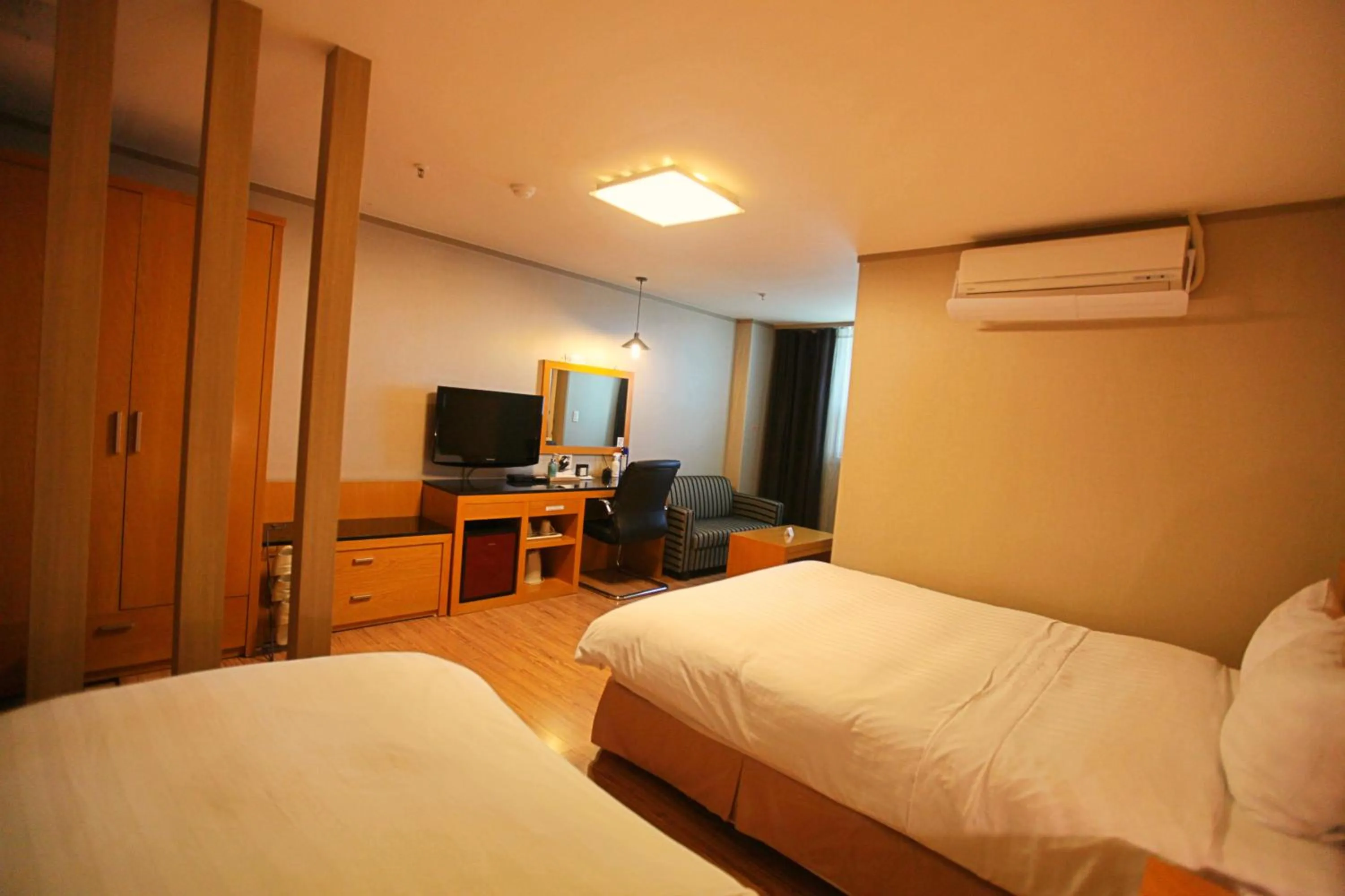 Junior Suite in Changwon AT Business Hotel