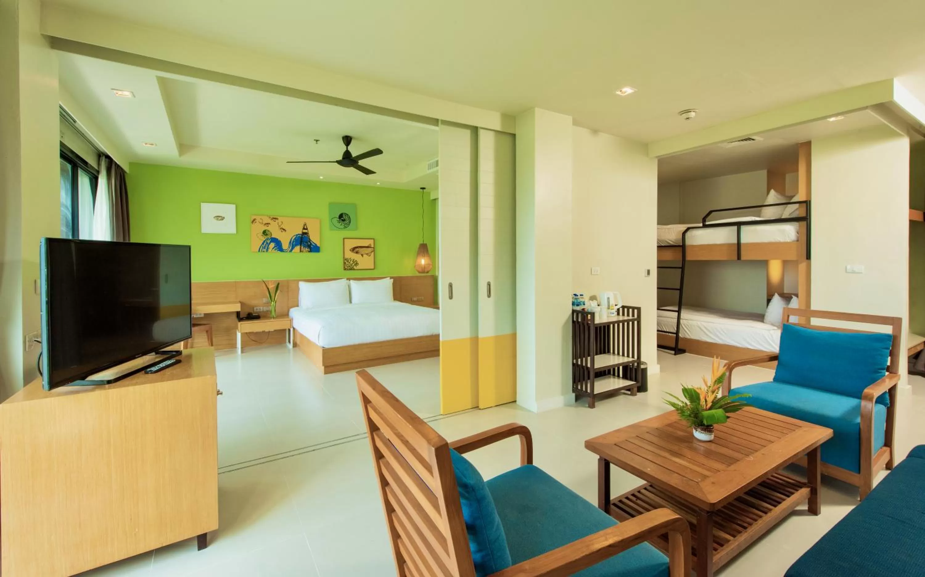 Kids' Suite with Pool View - Daily Free Mini-bar in Holiday Ao Nang Beach Resort, Krabi