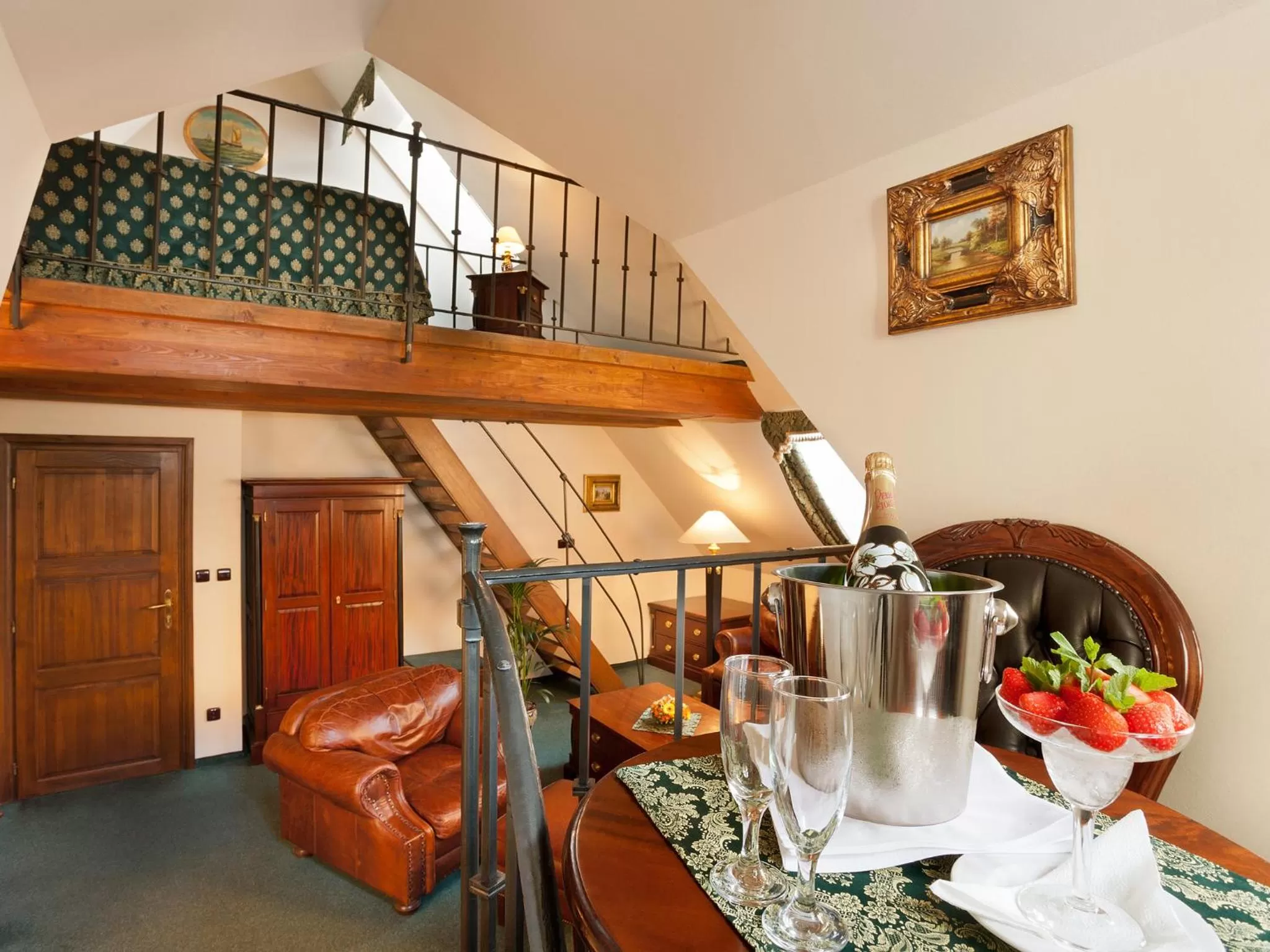 Deluxe Double Room - single occupancy in Hotel U Zlatého Stromu Prague by BHG