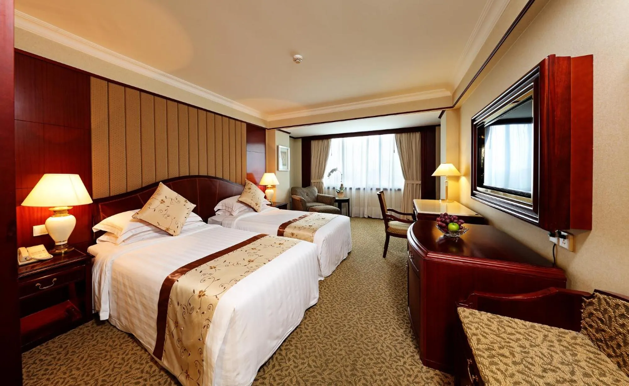 Superior Twin Room in Regal Palace Hotel