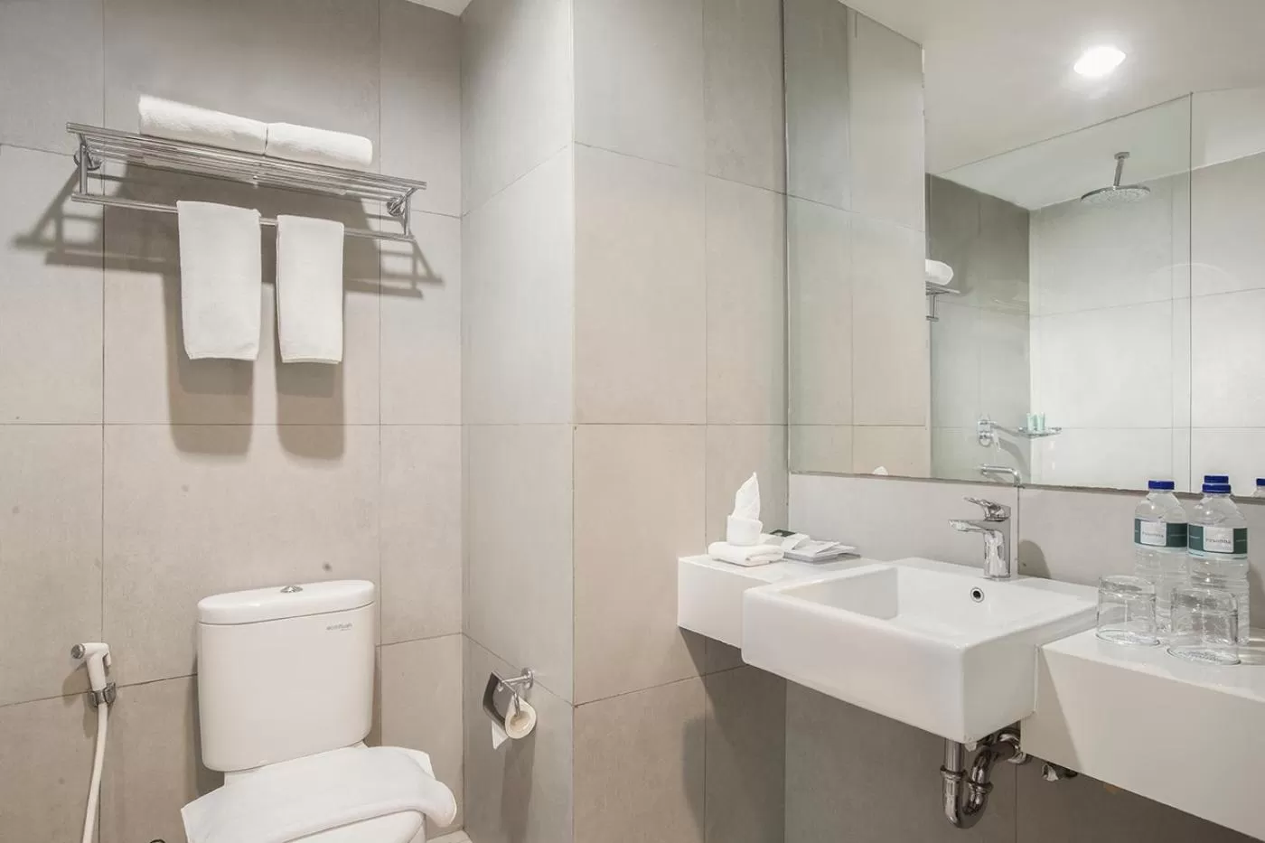 Deluxe Double Room in KHAS Makassar Hotel