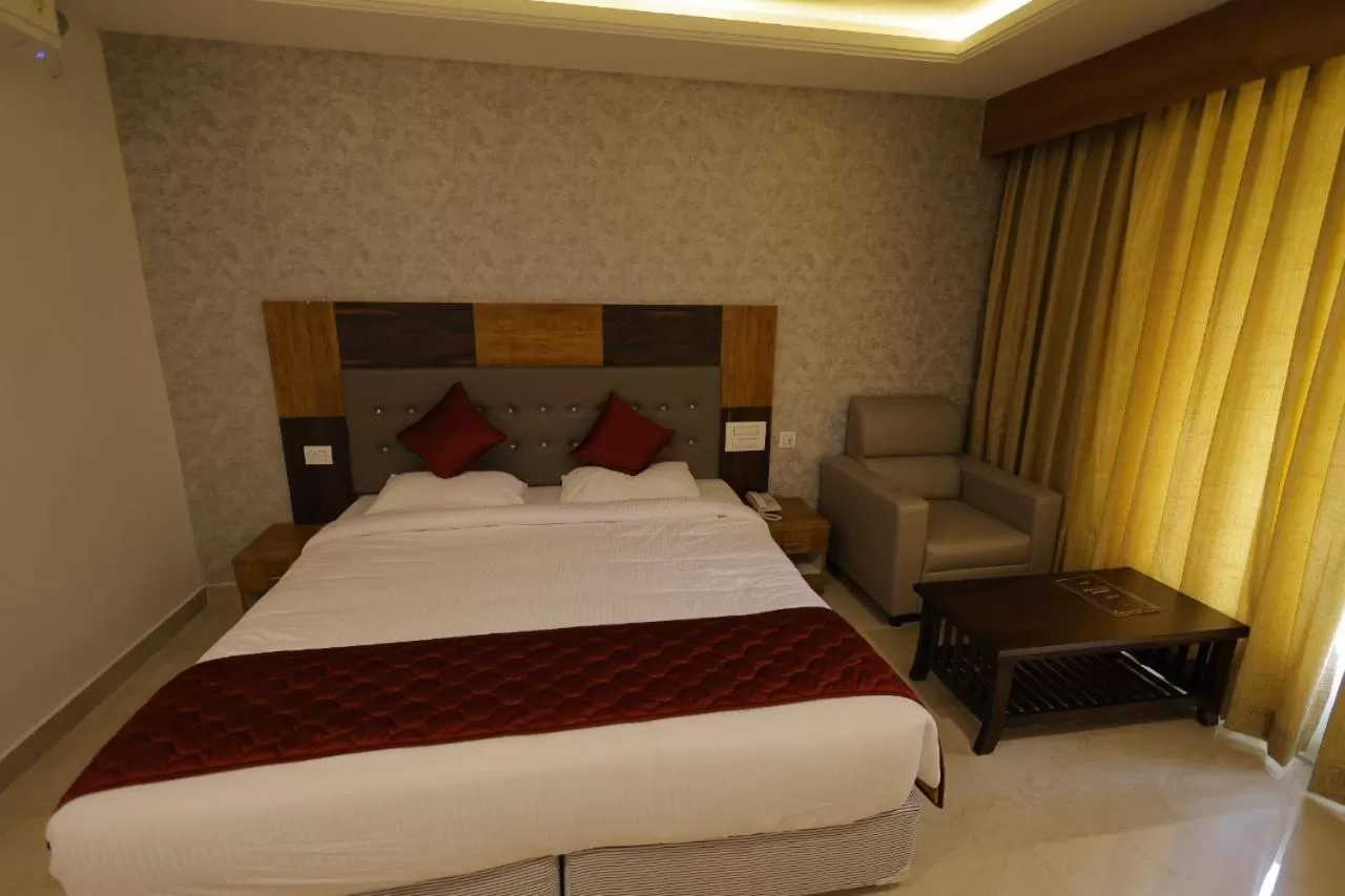 Deluxe Room in Hotel Woodside Prestige