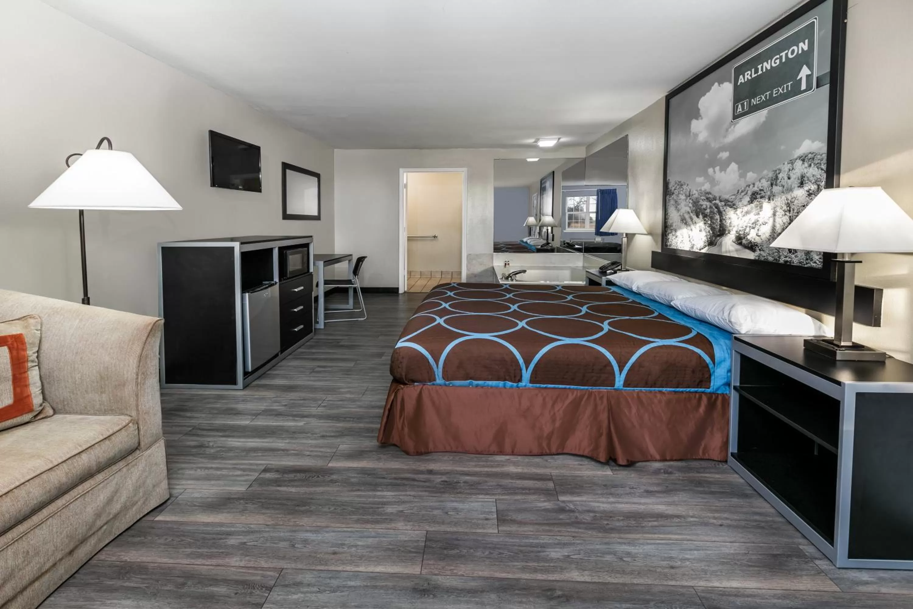King Studio Suite - Non-Smoking in Super 8 by Wyndham Arlington Near AT&T Stadium