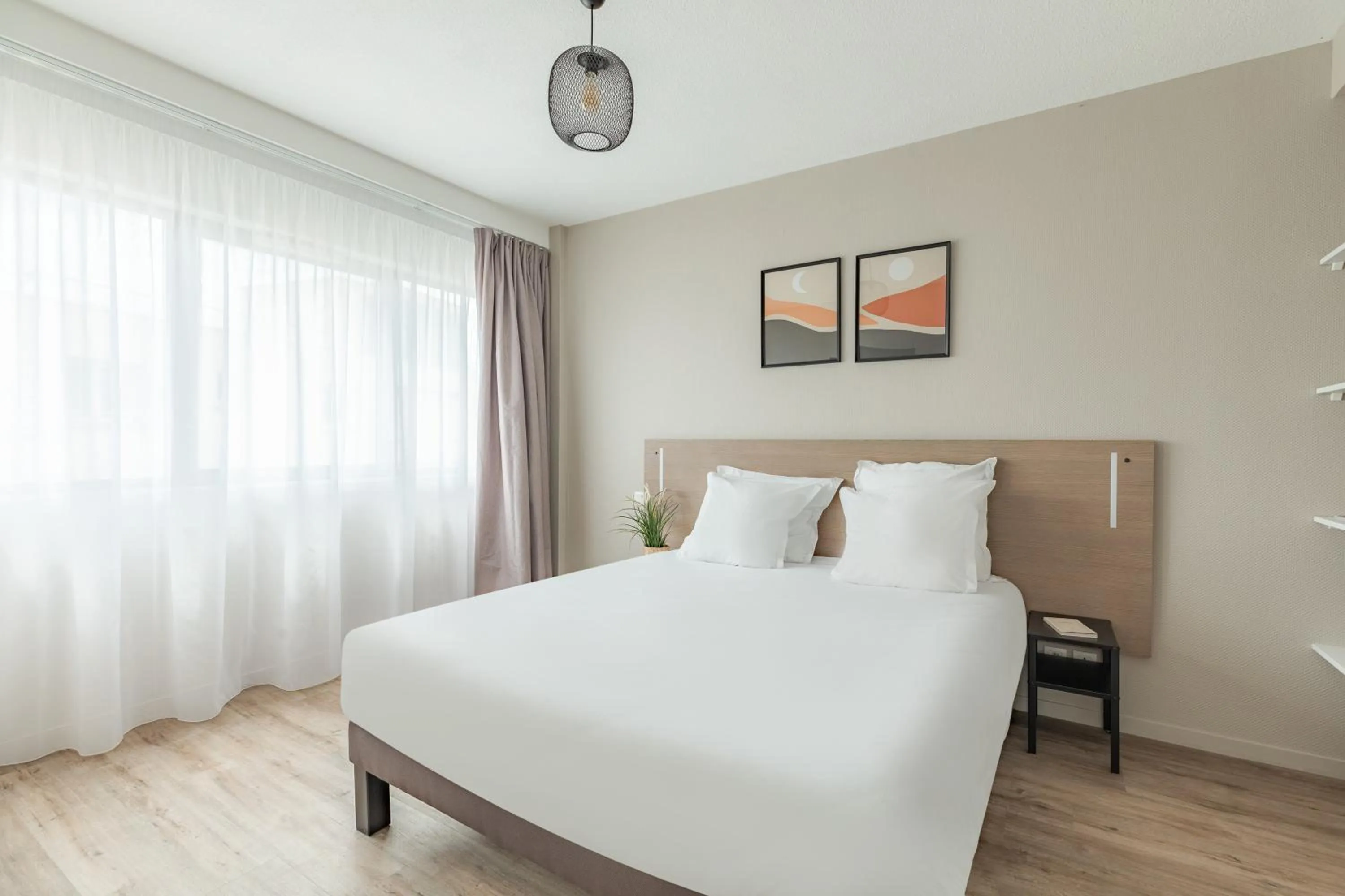 Superior Apartment in Appart'City Classic Bordeaux Centre