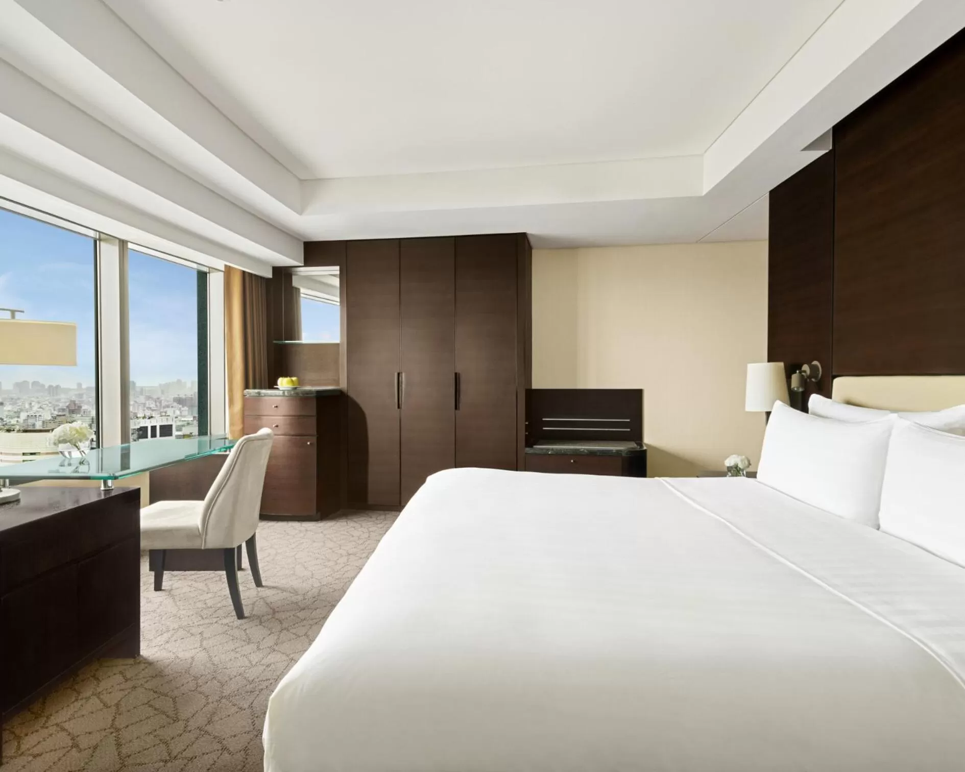 Superior King Room - single occupancy in Shangri-La Far Eastern Tainan