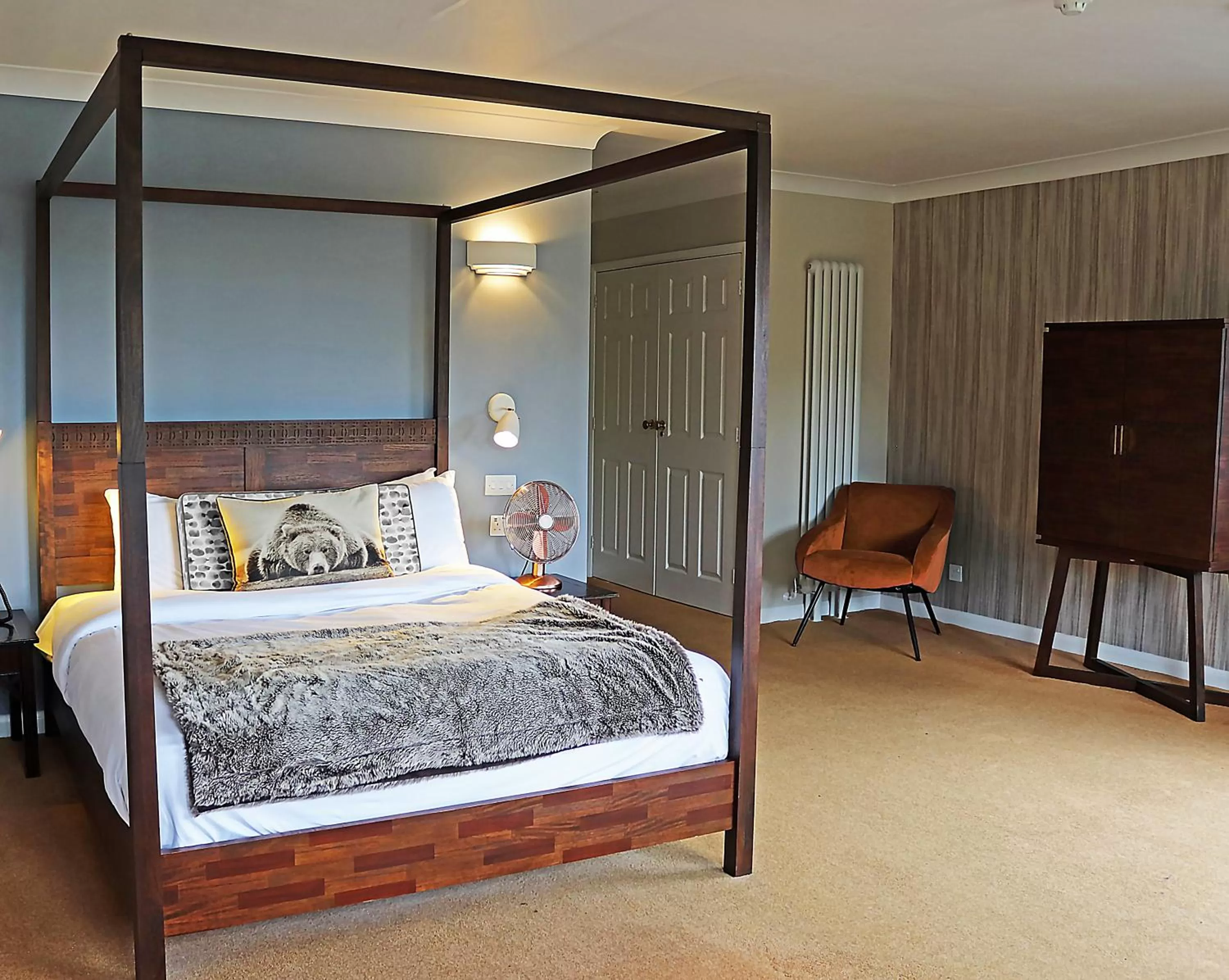 Riverview Suite - single occupancy in Shillingford Bridge Hotel