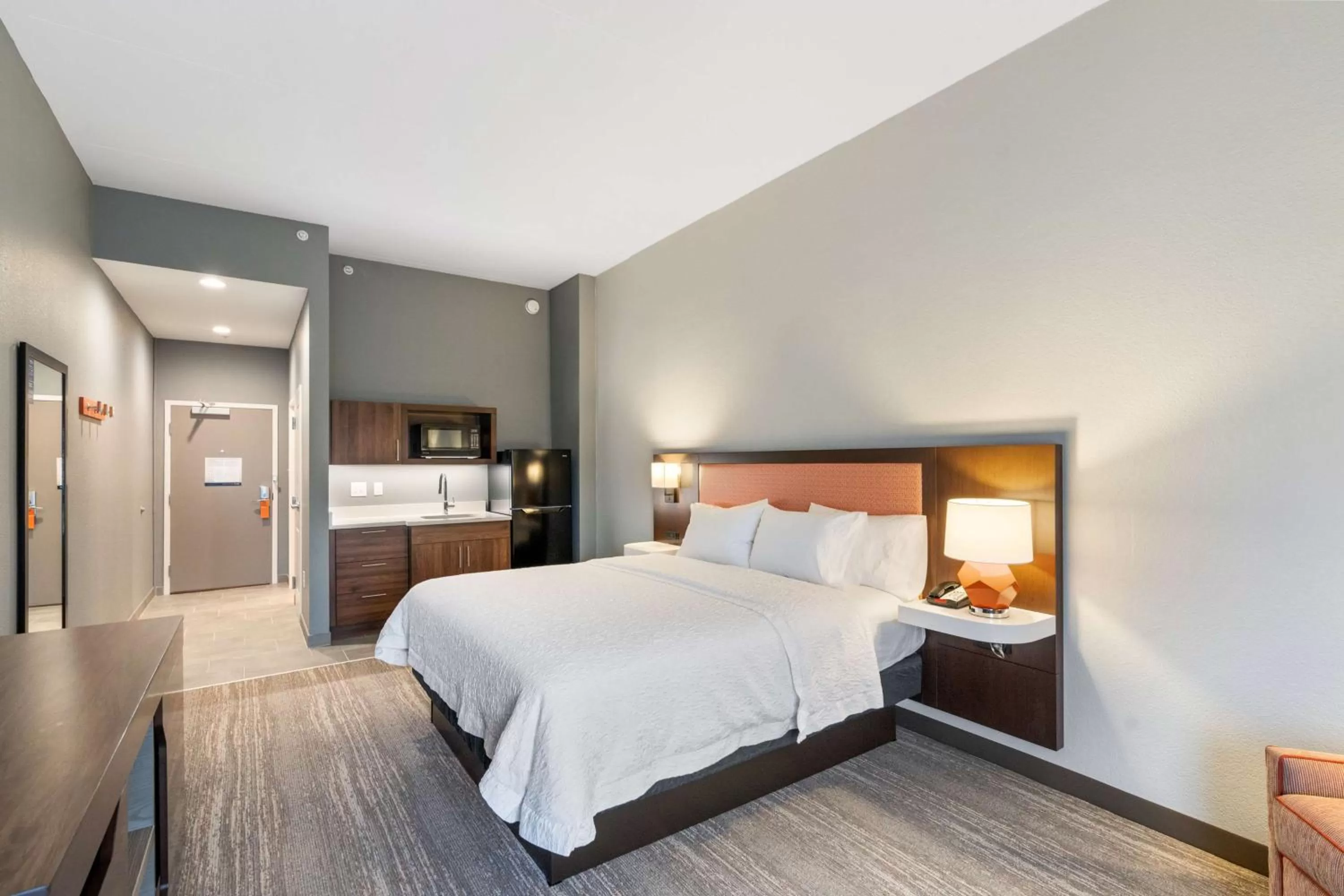 King Studio Suite - Non Smoking in Hampton Inn Winchester