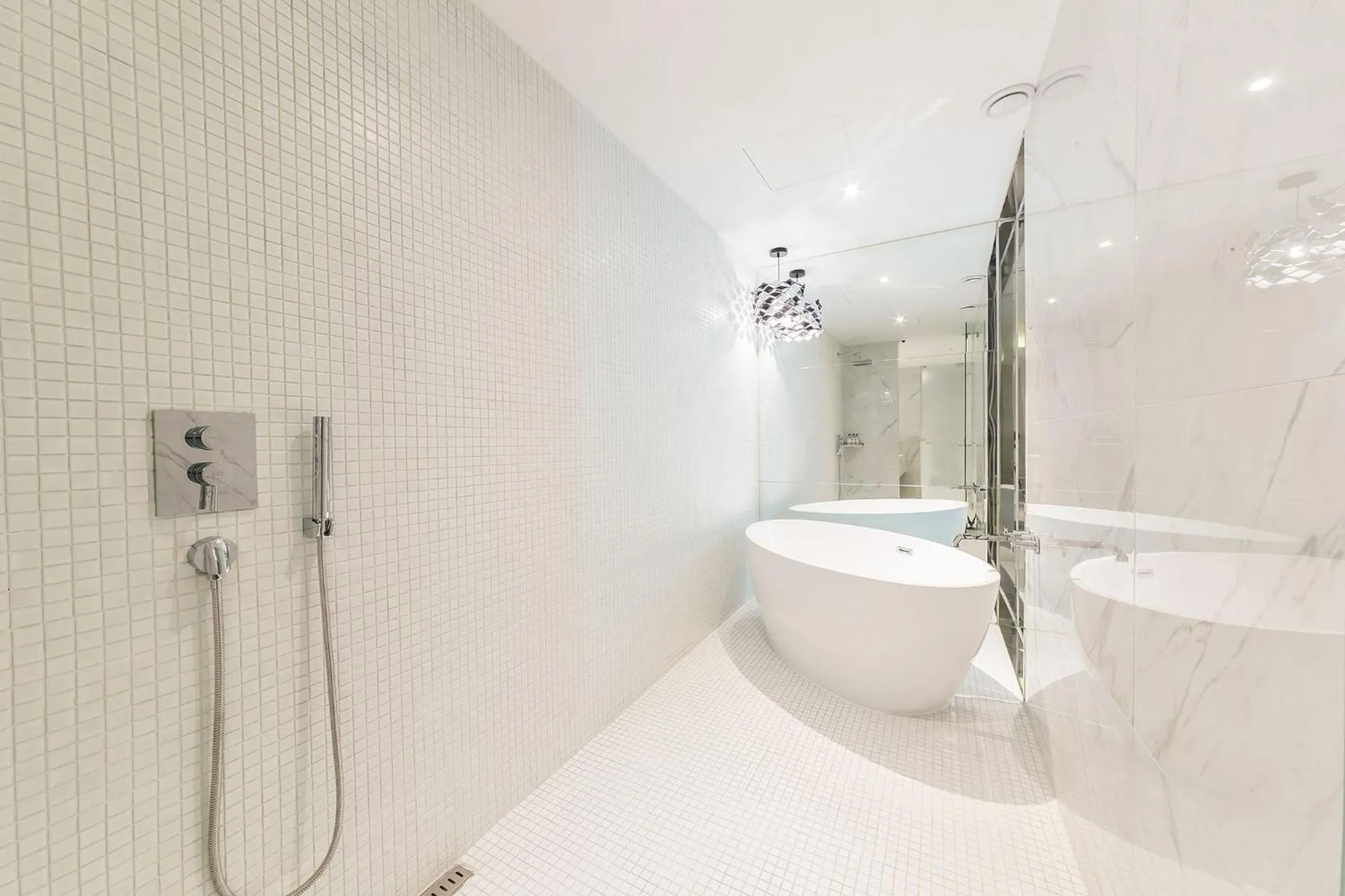 Deluxe Twin Room in Amare