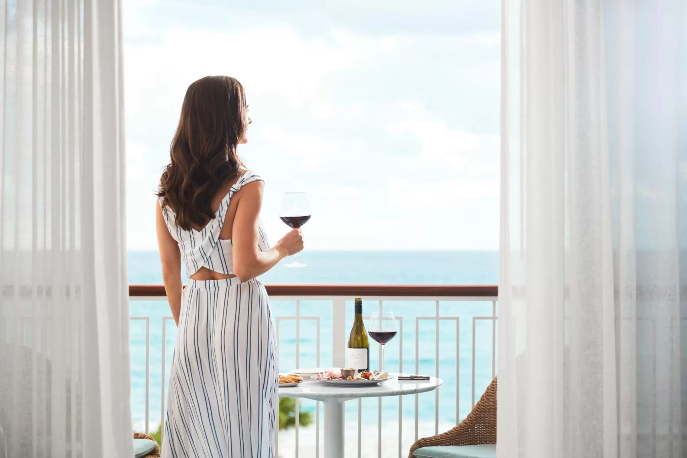 Ocean View Studio Suite - King Bed in Four Seasons Resort Palm Beach