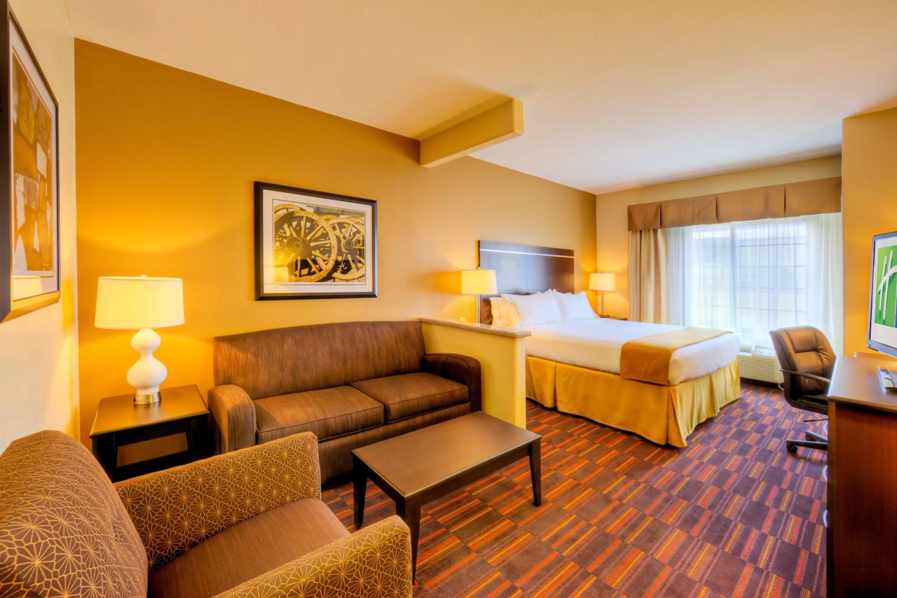 King Suite - Hearing Disability Access in Holiday Inn Express and Suites Granbury, an IHG Hotel