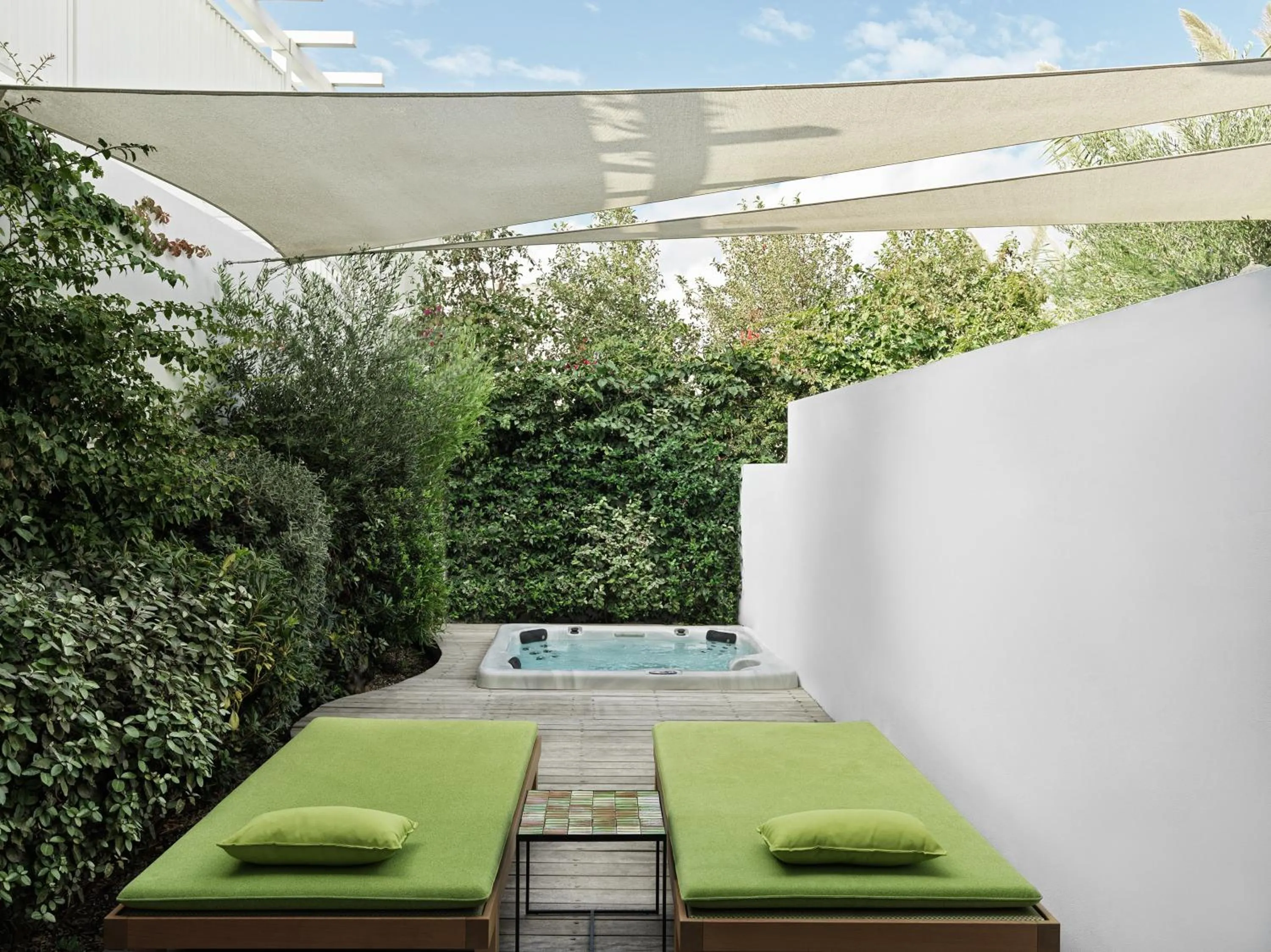 Thalassa Suite with Hot Tub & Garden View in Myconian Ambassador