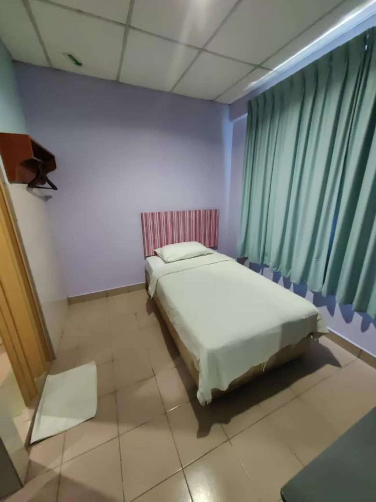 Single Room in Century Hotel Inanam