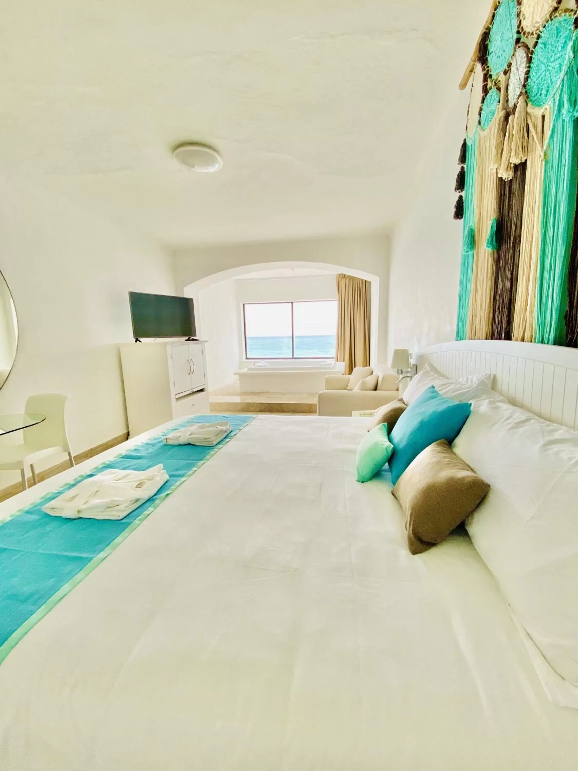 Suite Ocean View with Jacuzzi & Terrace in Cyan Cancun Resort & Spa