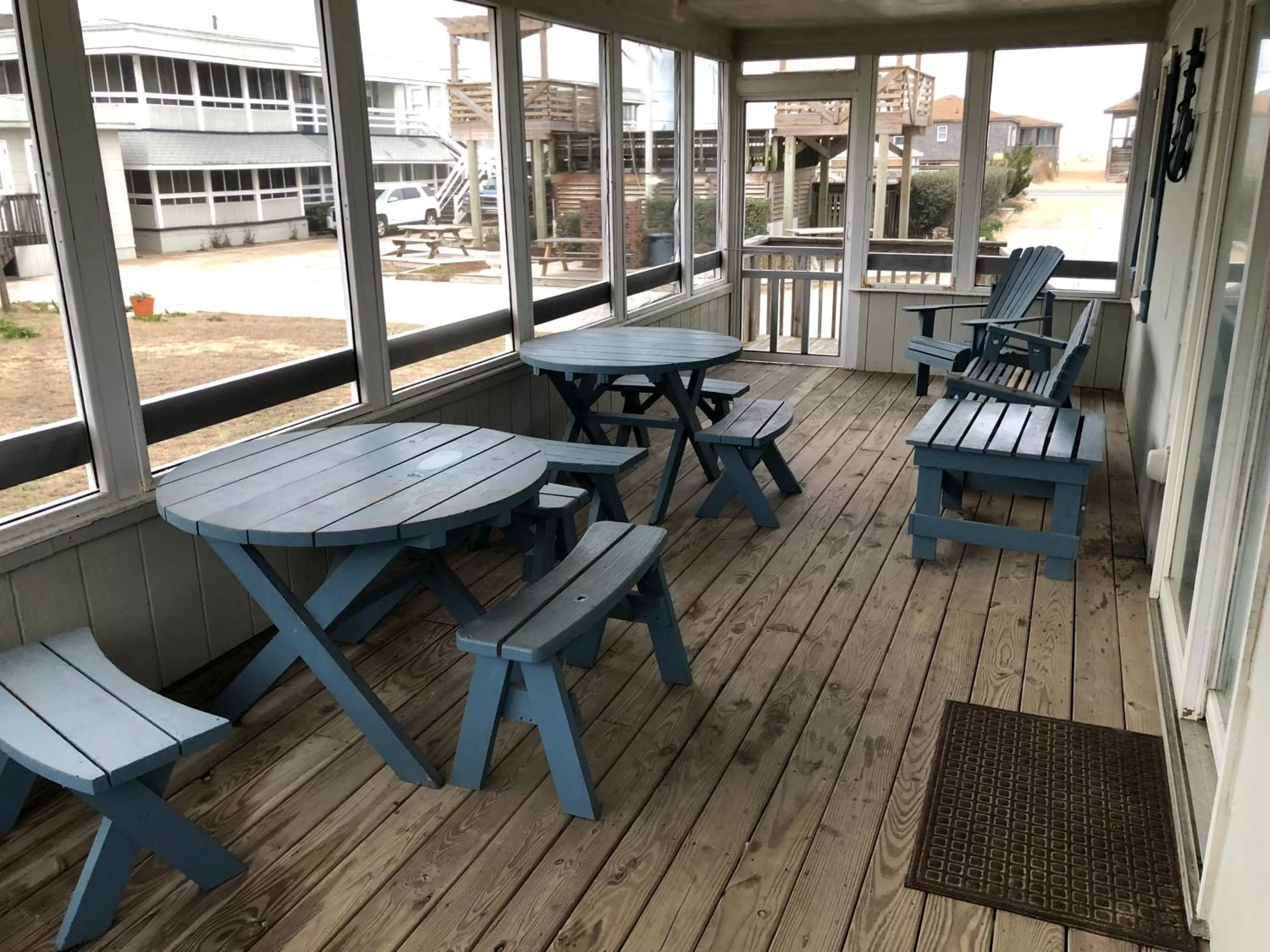 Three-Bedroom Suite in Saltaire Cottages