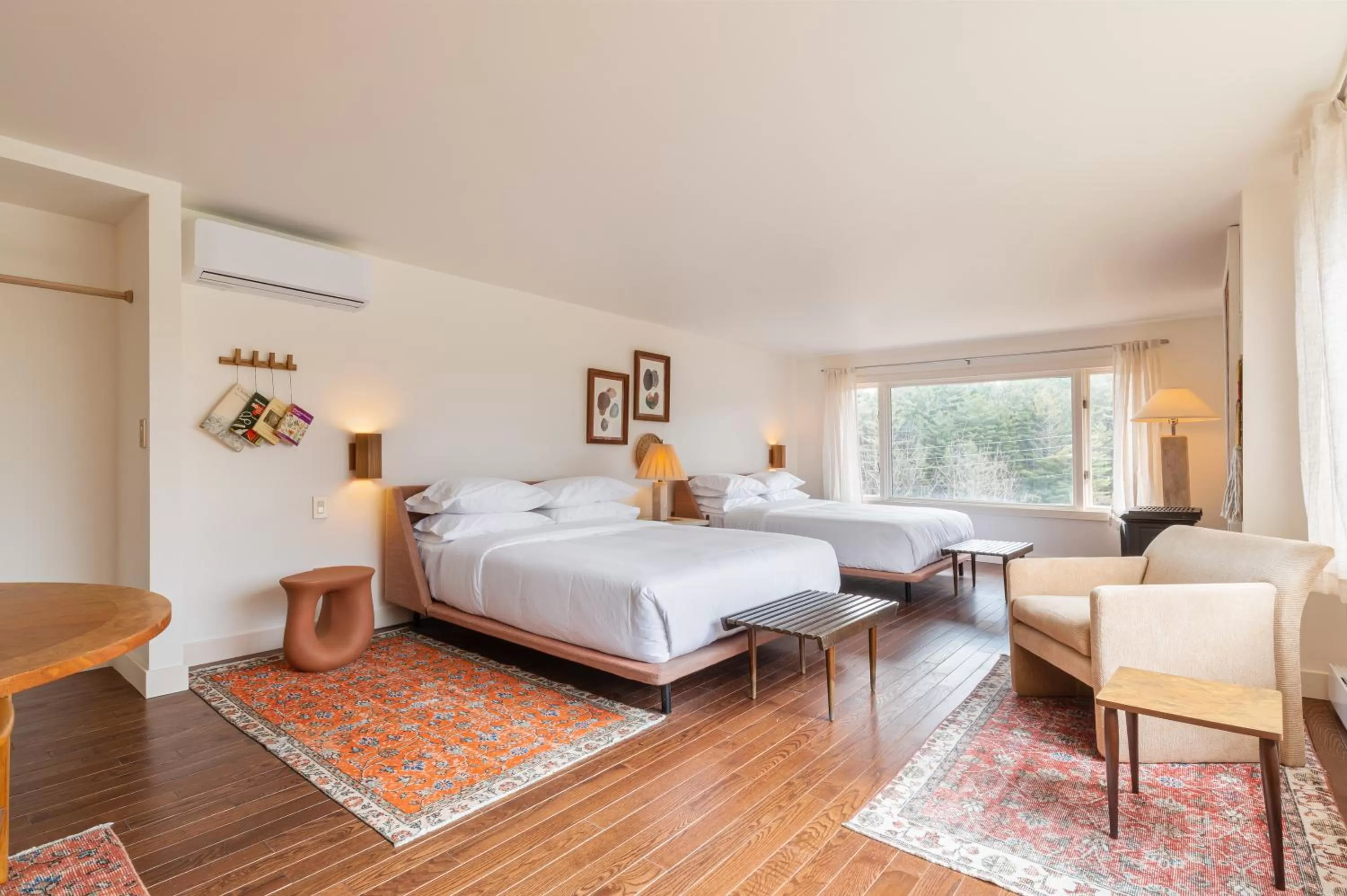 Queen Room in Eastwind Hotel Lake Placid