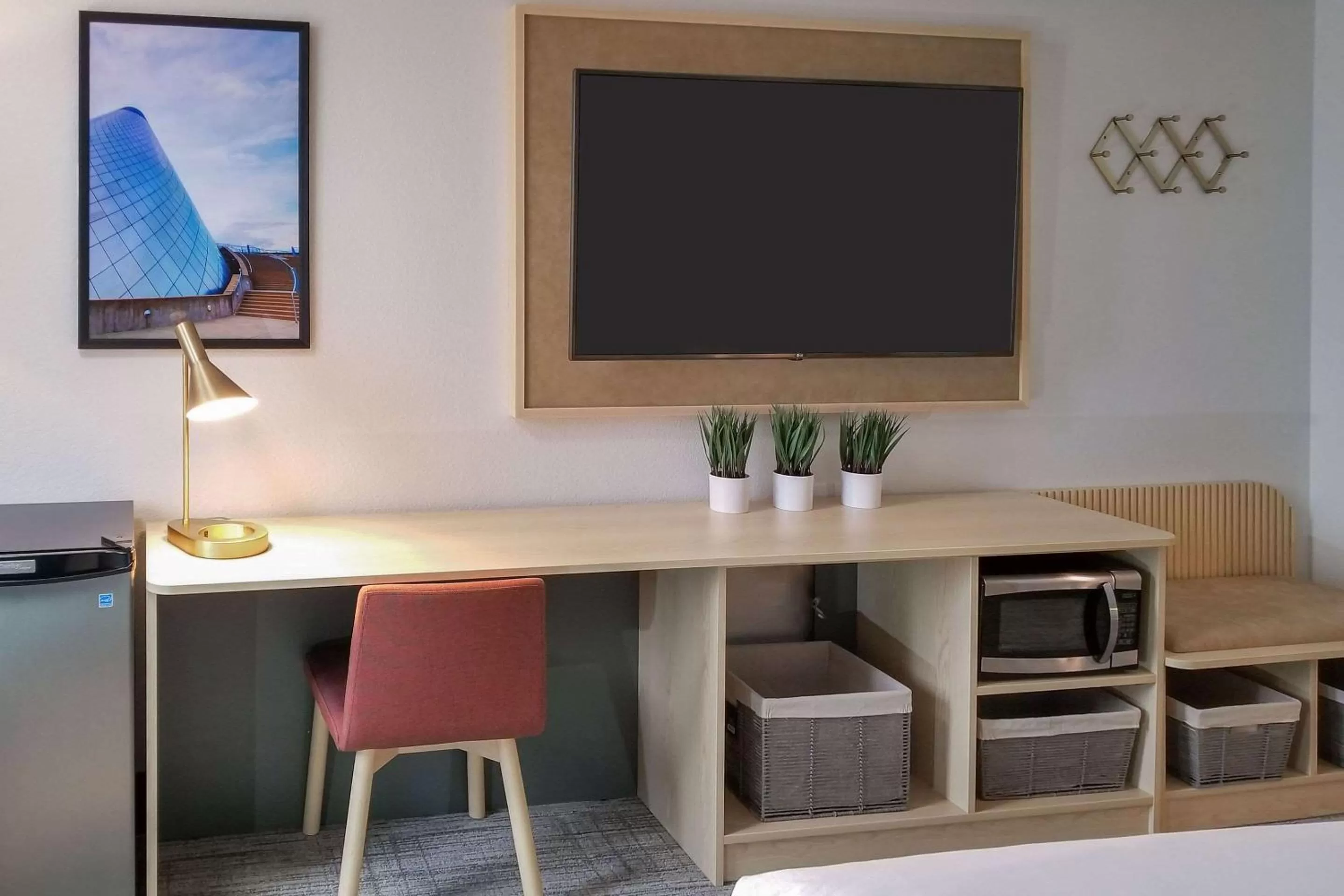 Standard Queen Room with Two Queen Beds - Non-Smoking in Hotel Thea Tacoma, Ascend Hotel Collection