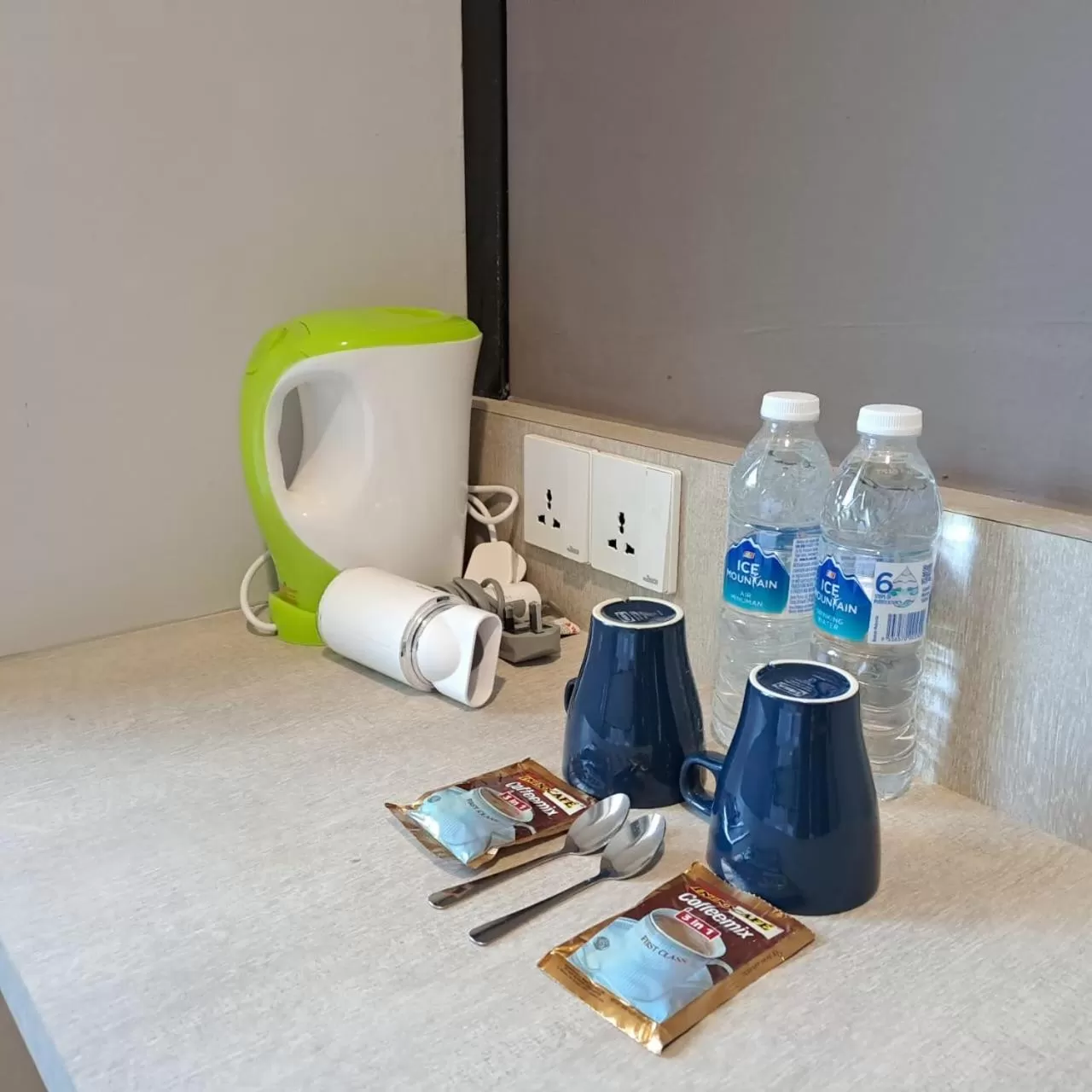 Deluxe King Room in C Hotel