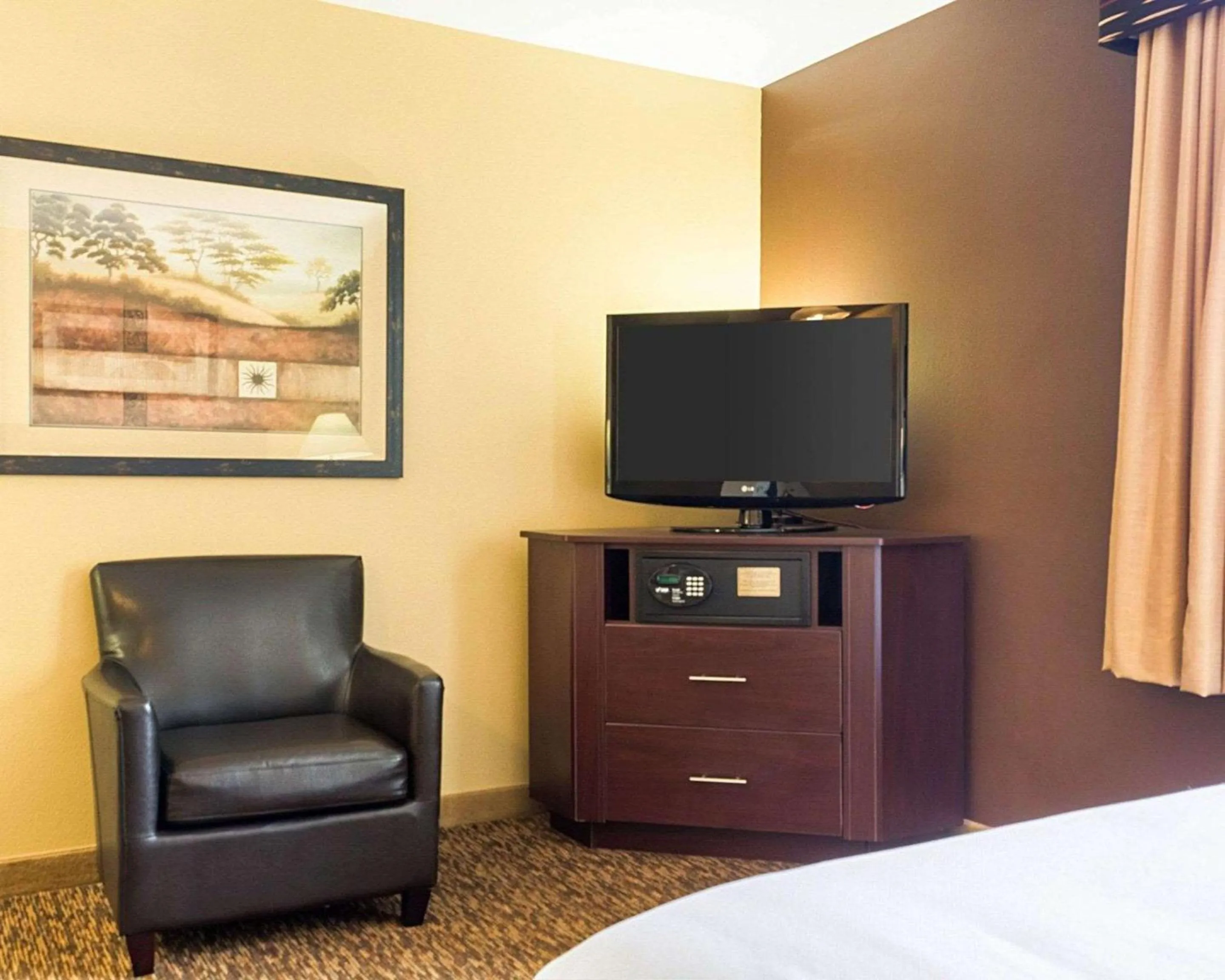 Efficiency Queen Suite with Two Queen Beds - Accessible/Non-Smoking in MainStay Suites Minot