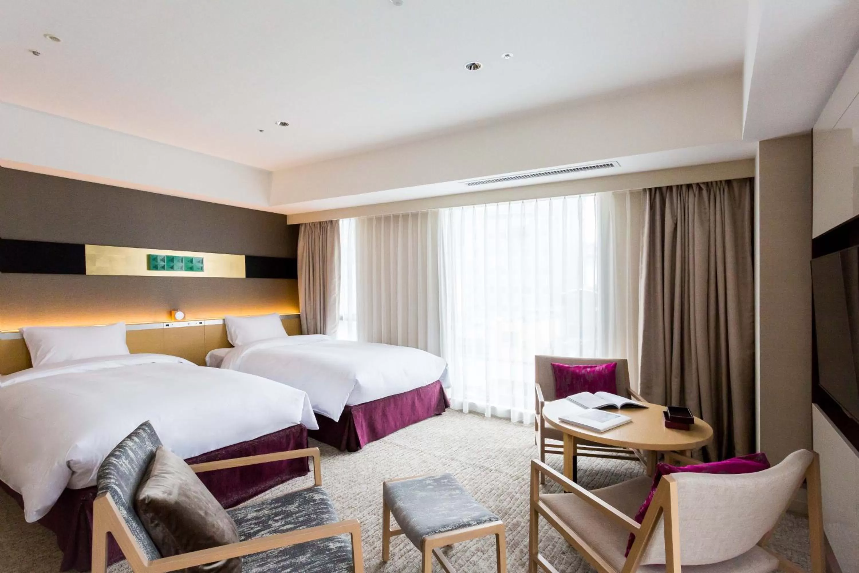 Deluxe Corner Twin Room - Non-Smoking in Cross Hotel Kyoto