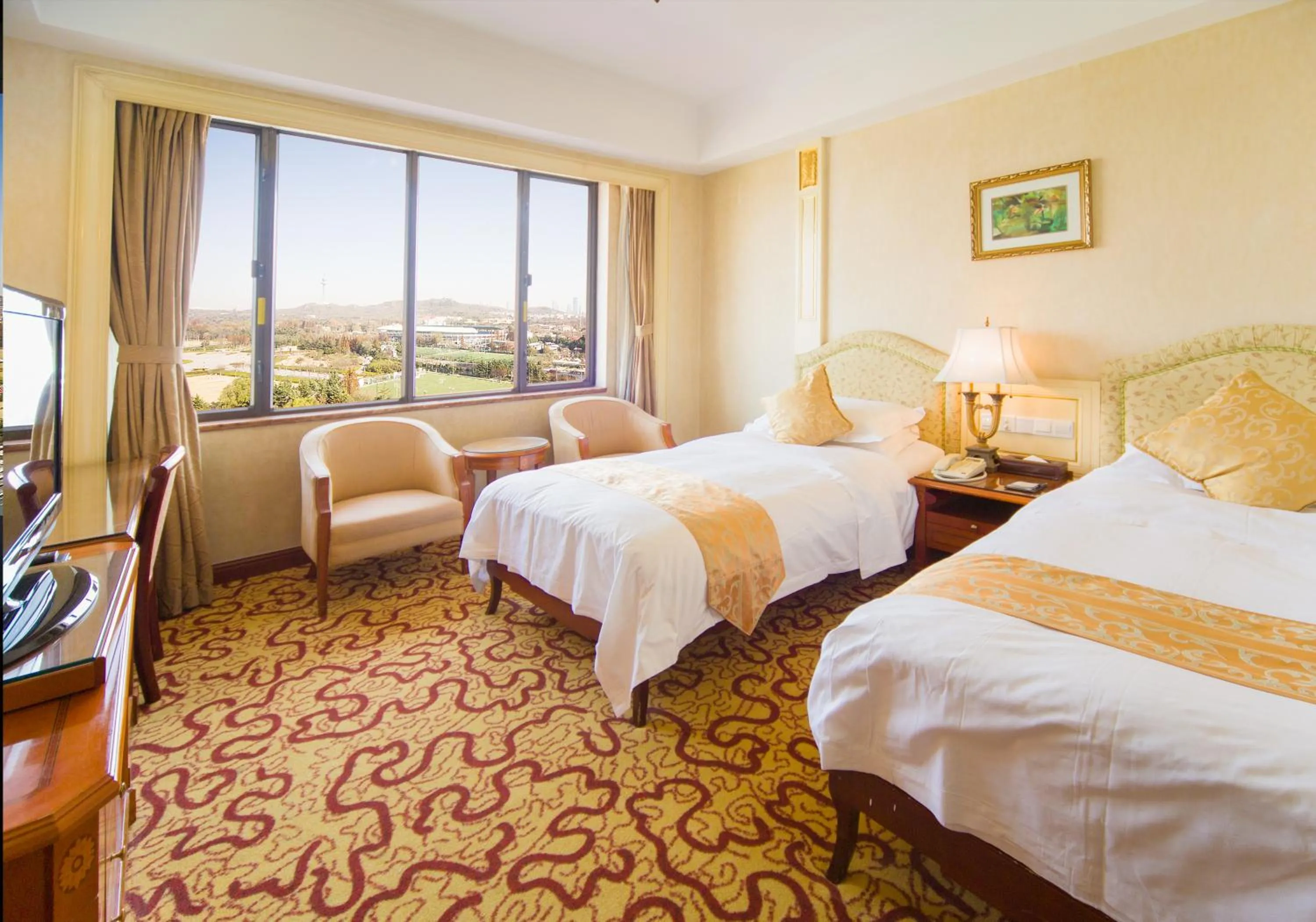 Executive Double with City View in Huiquan Dynasty Hotel Qingdao