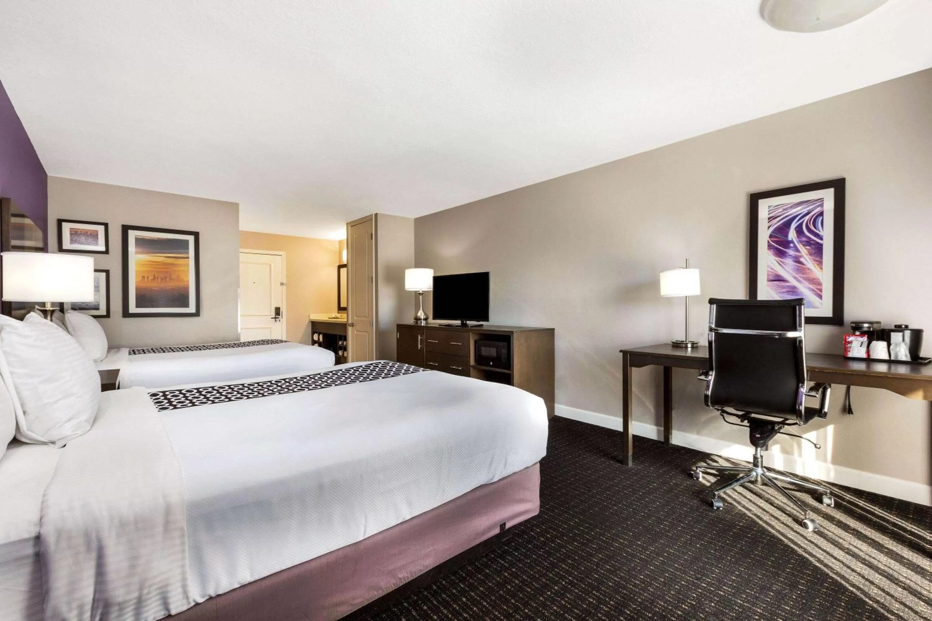 Queen Room with Two Queen Beds in La Quinta by Wyndham Pomona