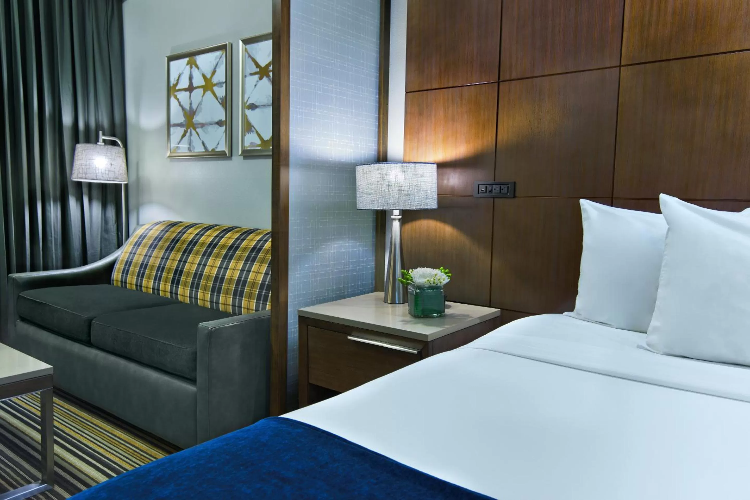 King Suite in Oxford Suites Spokane Downtown