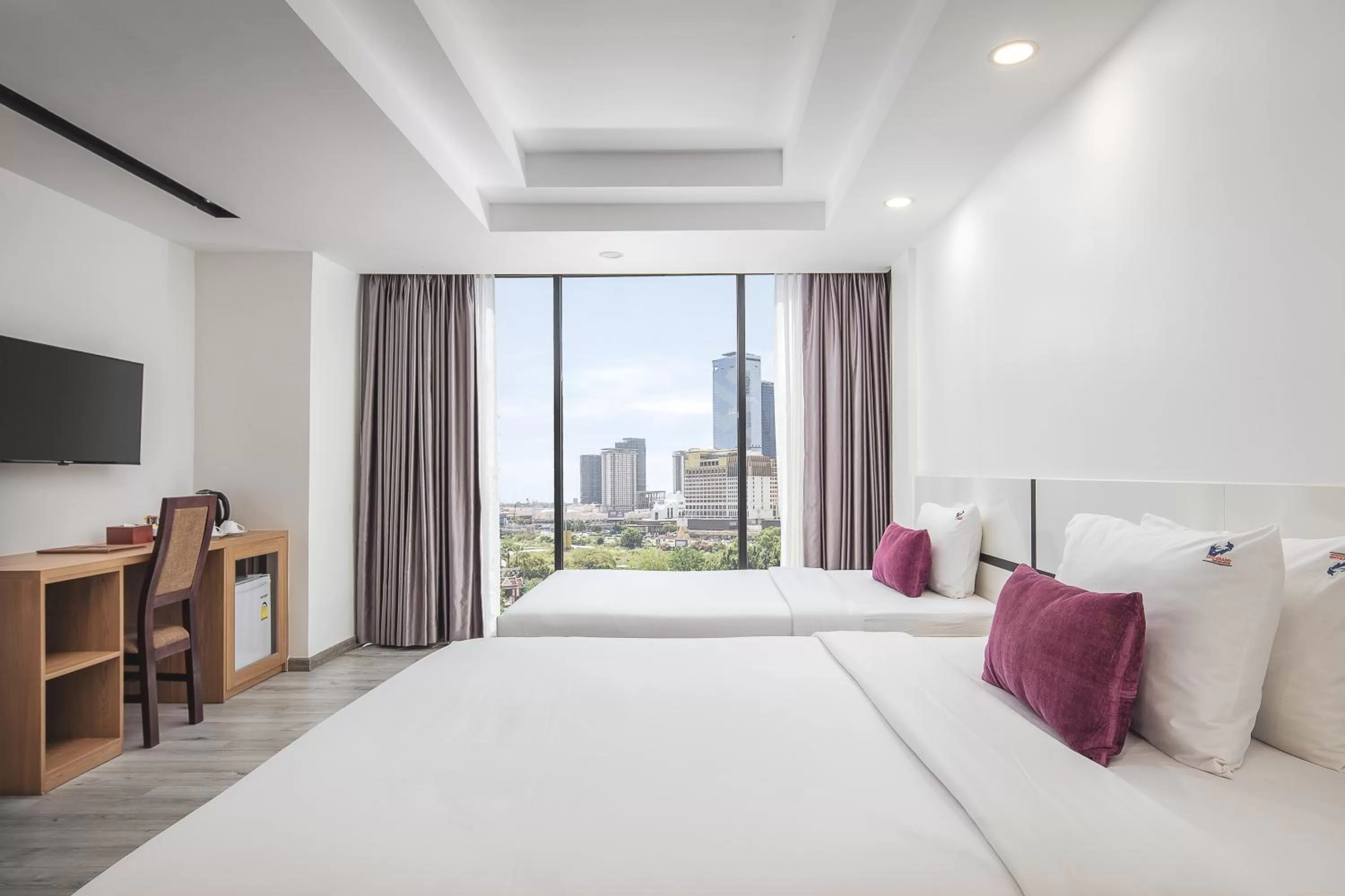 Deluxe Triple, 1 Queen Bed + 1 Single Bed  in King Grand Boutique Hotel