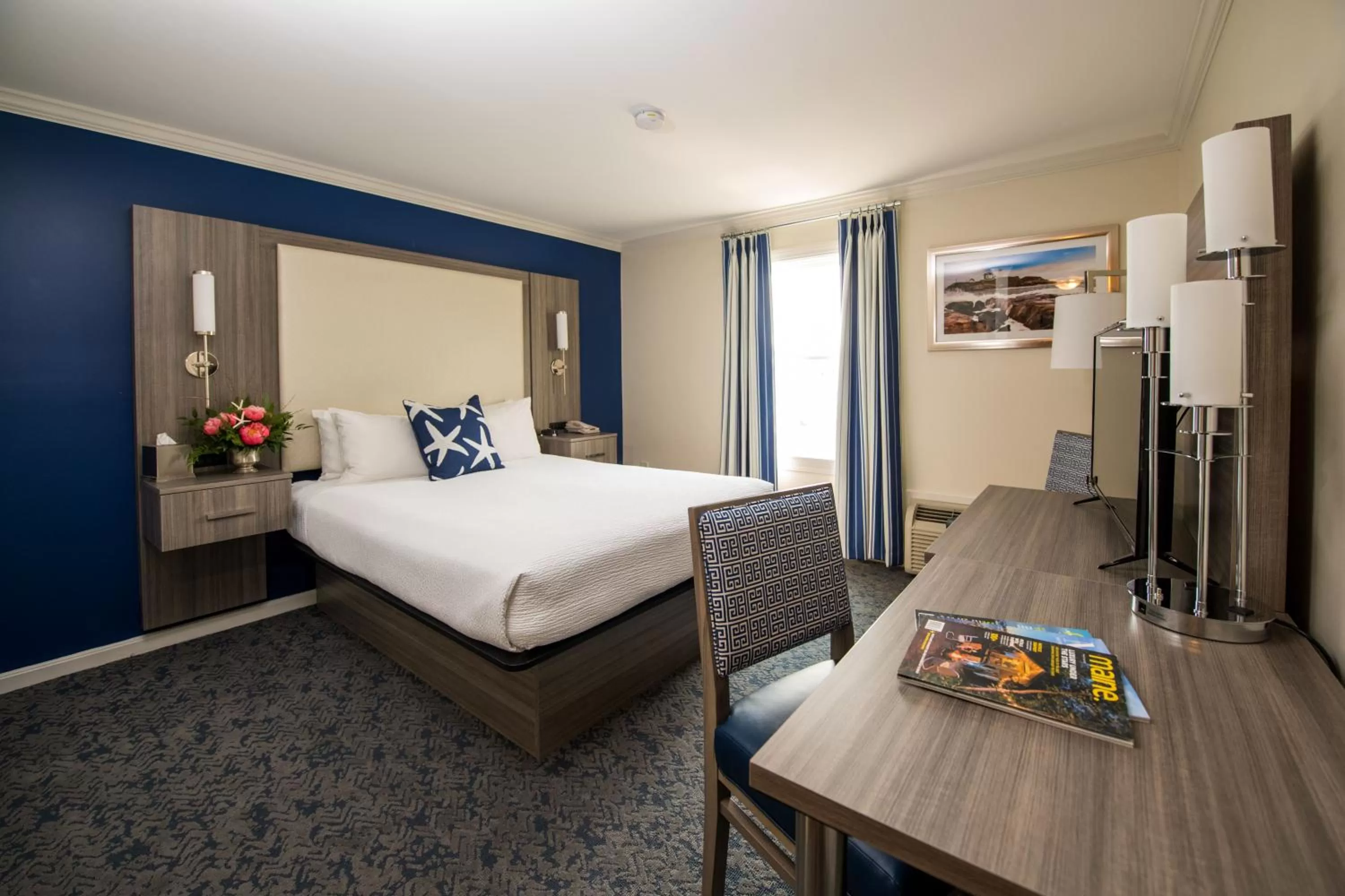 Queen Bed with Town View in Union Bluff Hotel & Meeting House