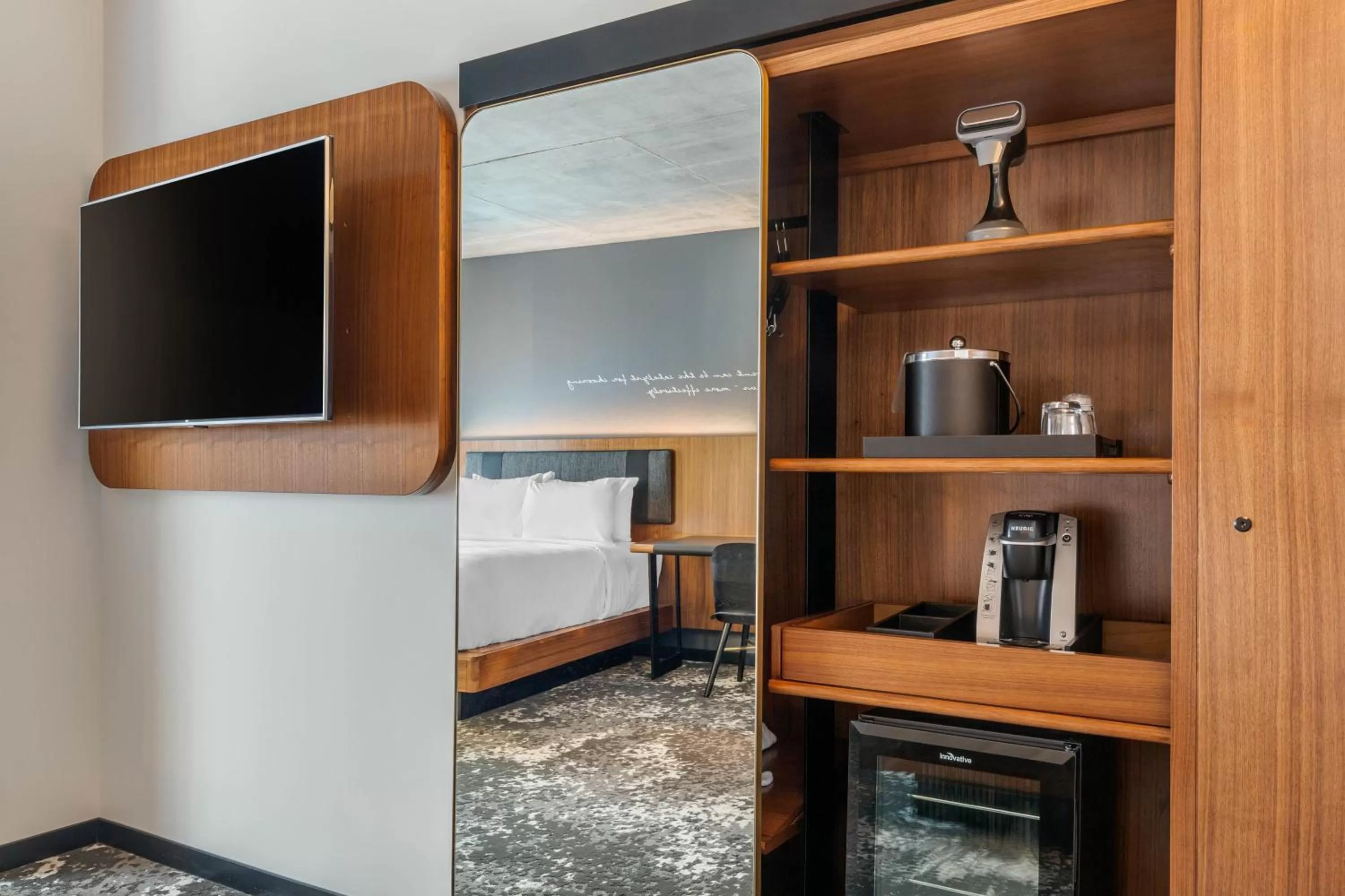 Superior King Room - Non Smoking in Cambria Hotel Boston Downtown - Seaport