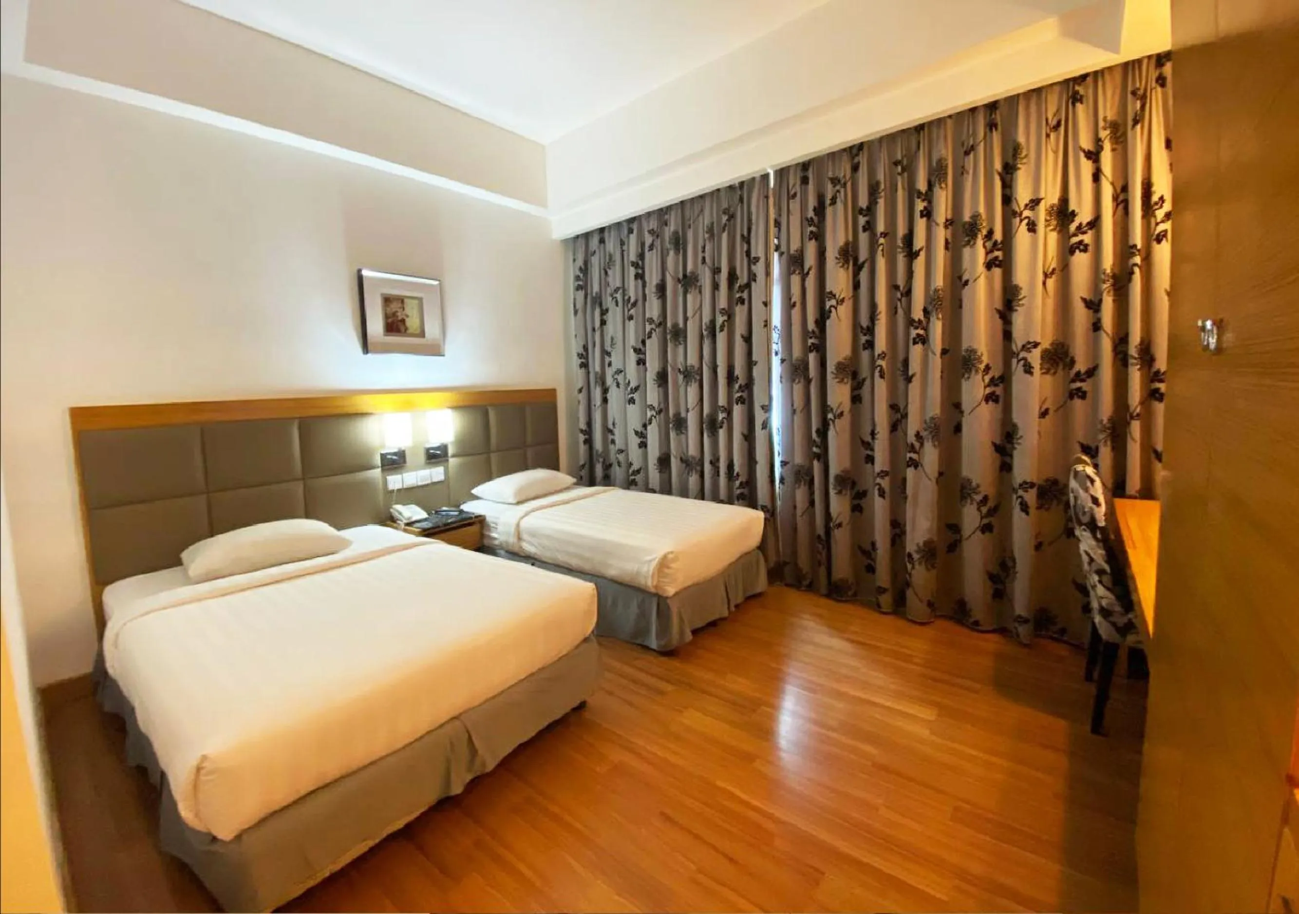 Family Room in Crown Garden Hotel