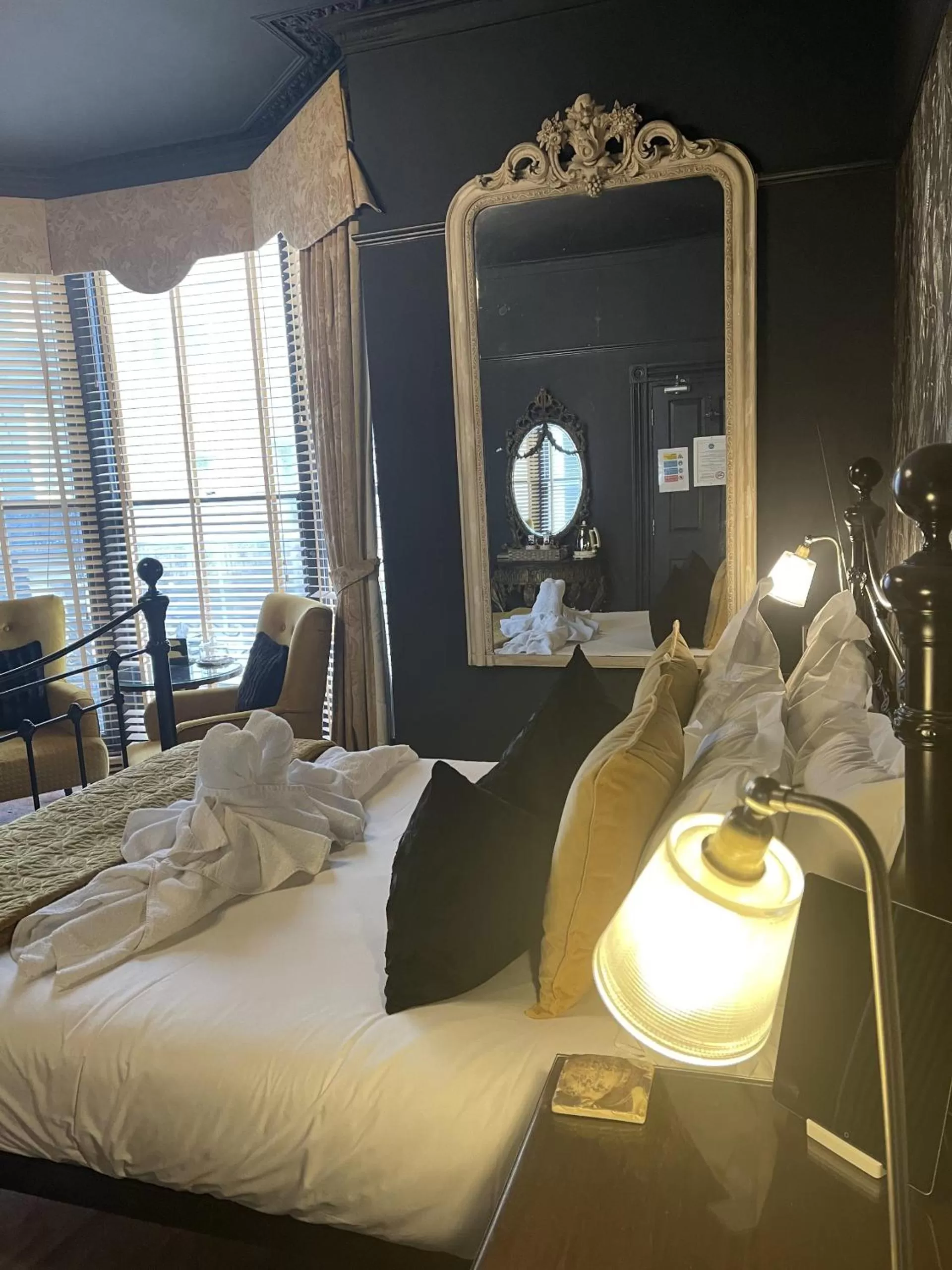 Deluxe King Room in The Twenty One