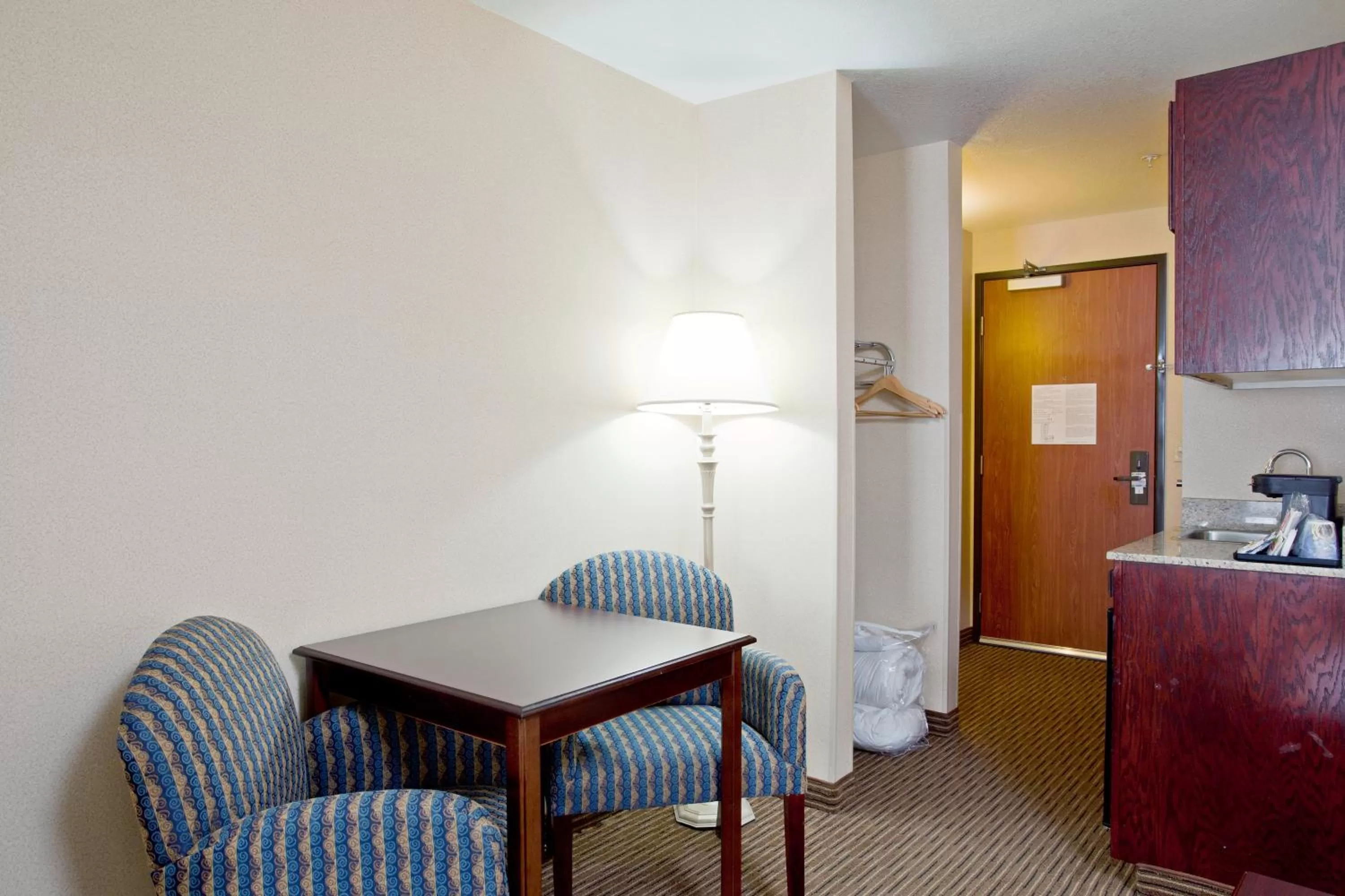 Standard Queen Room with Two Queen Beds in Holiday Inn Express & Suites Jackson by IHG